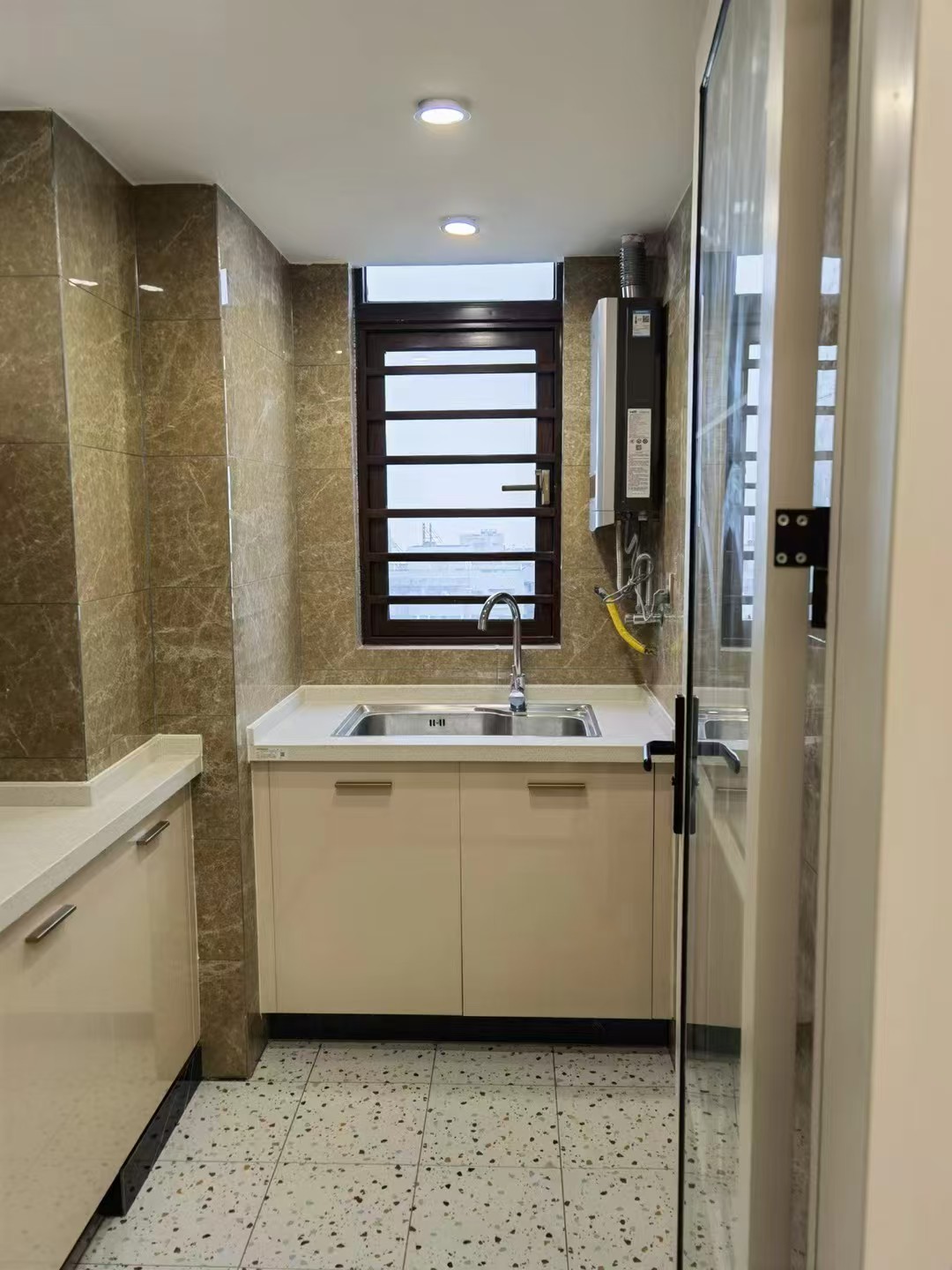 青春里 2室1厅1卫 1500.0元/月 青春里 2室1厅1卫 1500.0元/月室内图