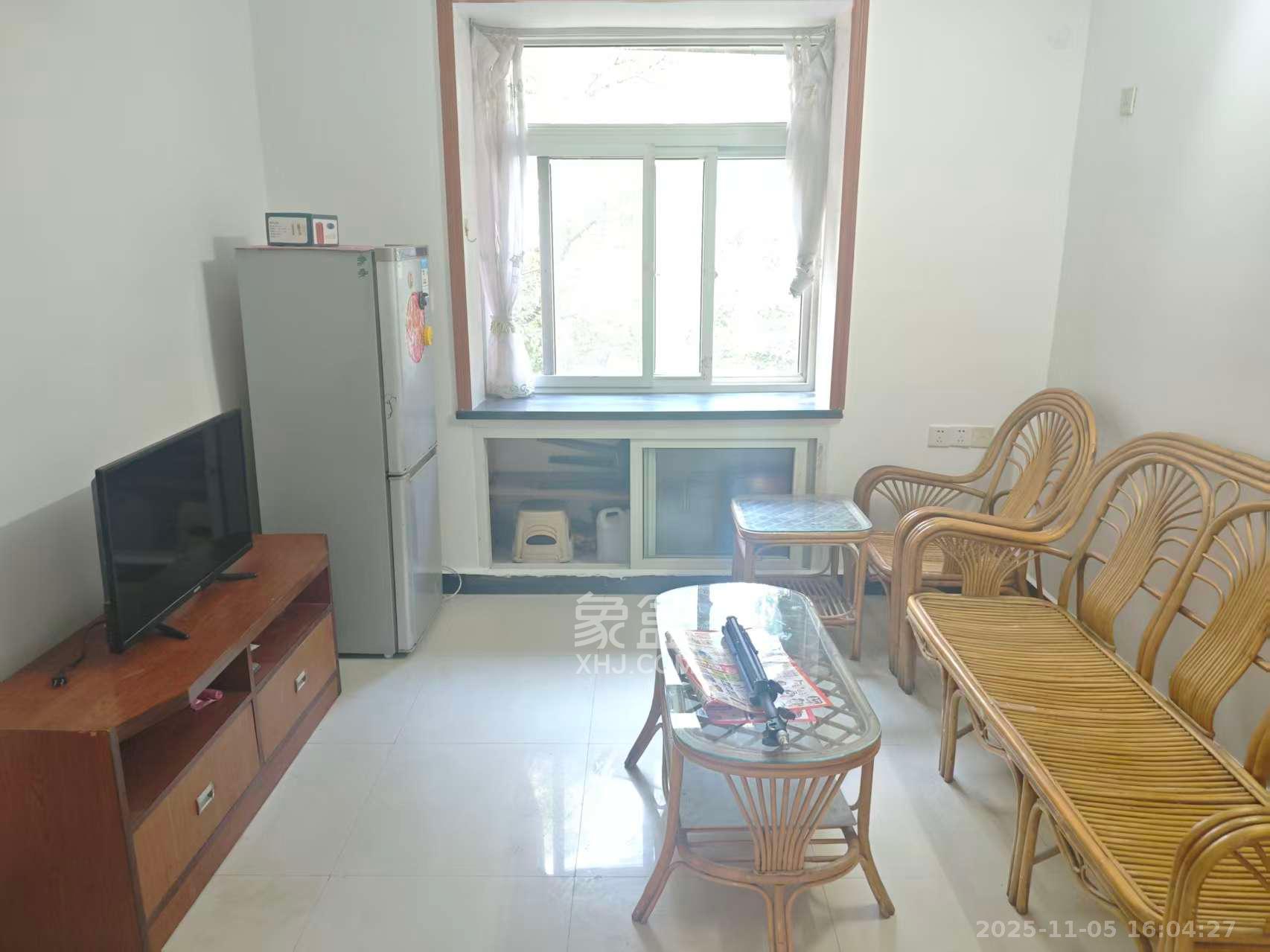 水泵厂宿舍  3室1厅1卫    1600.0元/月