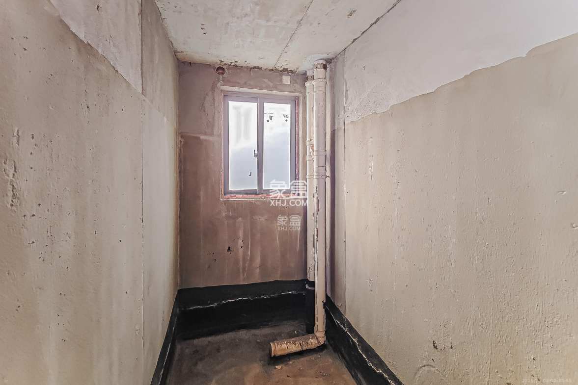 钱隆首府(福晟御园) 3室2厅2卫 115.0万 钱隆首府(福晟御园) 3室2厅2卫 115.0万卫生间