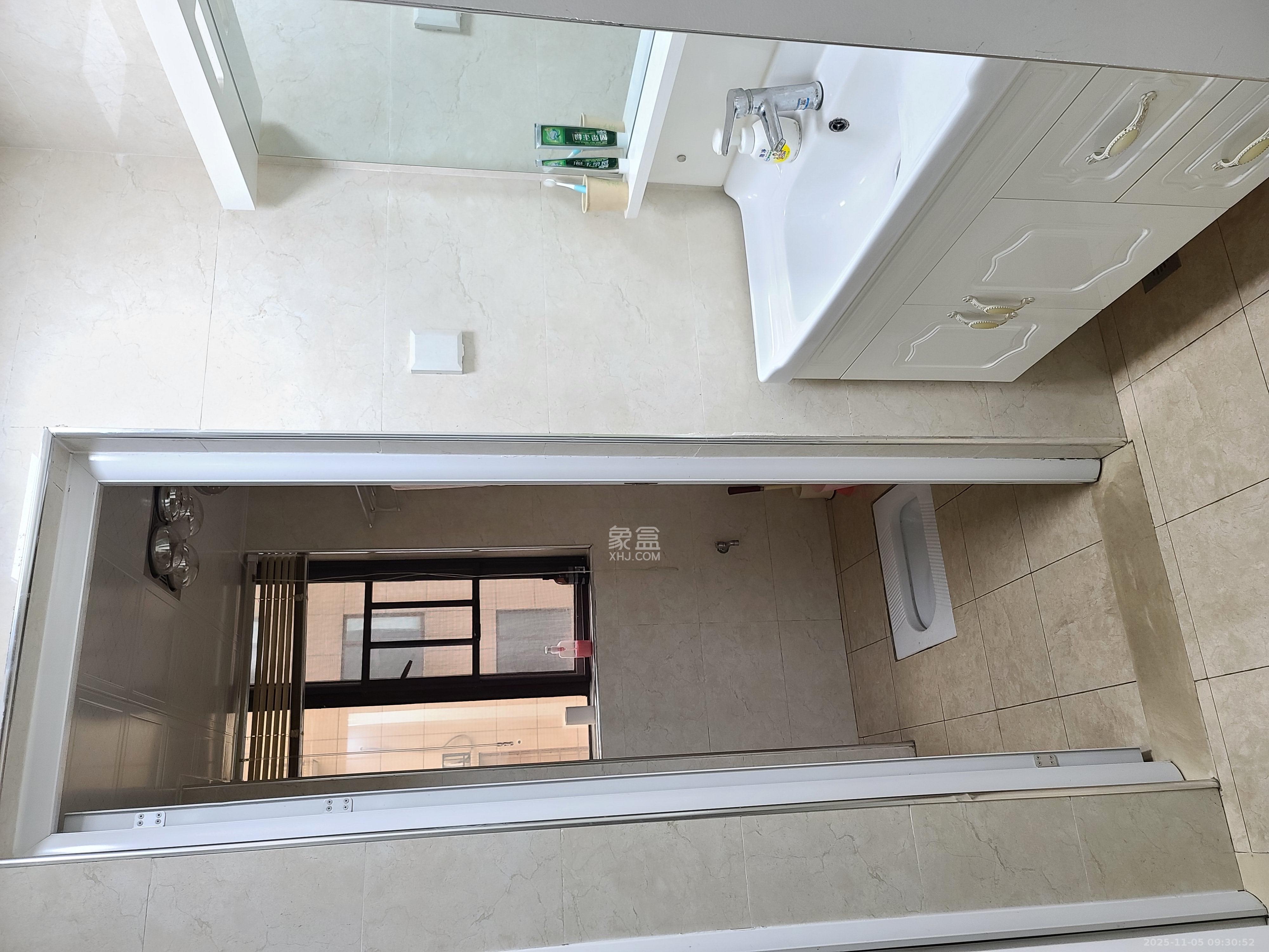 麓谷星辰  2室2厅1卫    2300.0元/月室内图