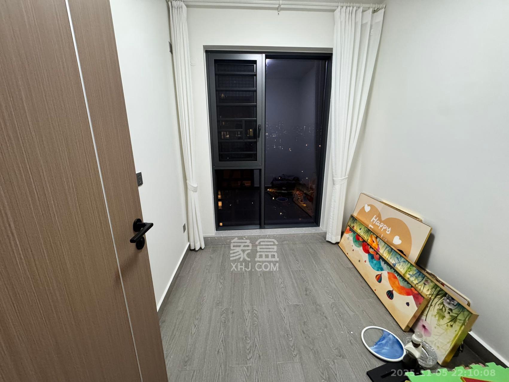 中海麓山境南区  4室2厅2卫    3500.0元/月室内图