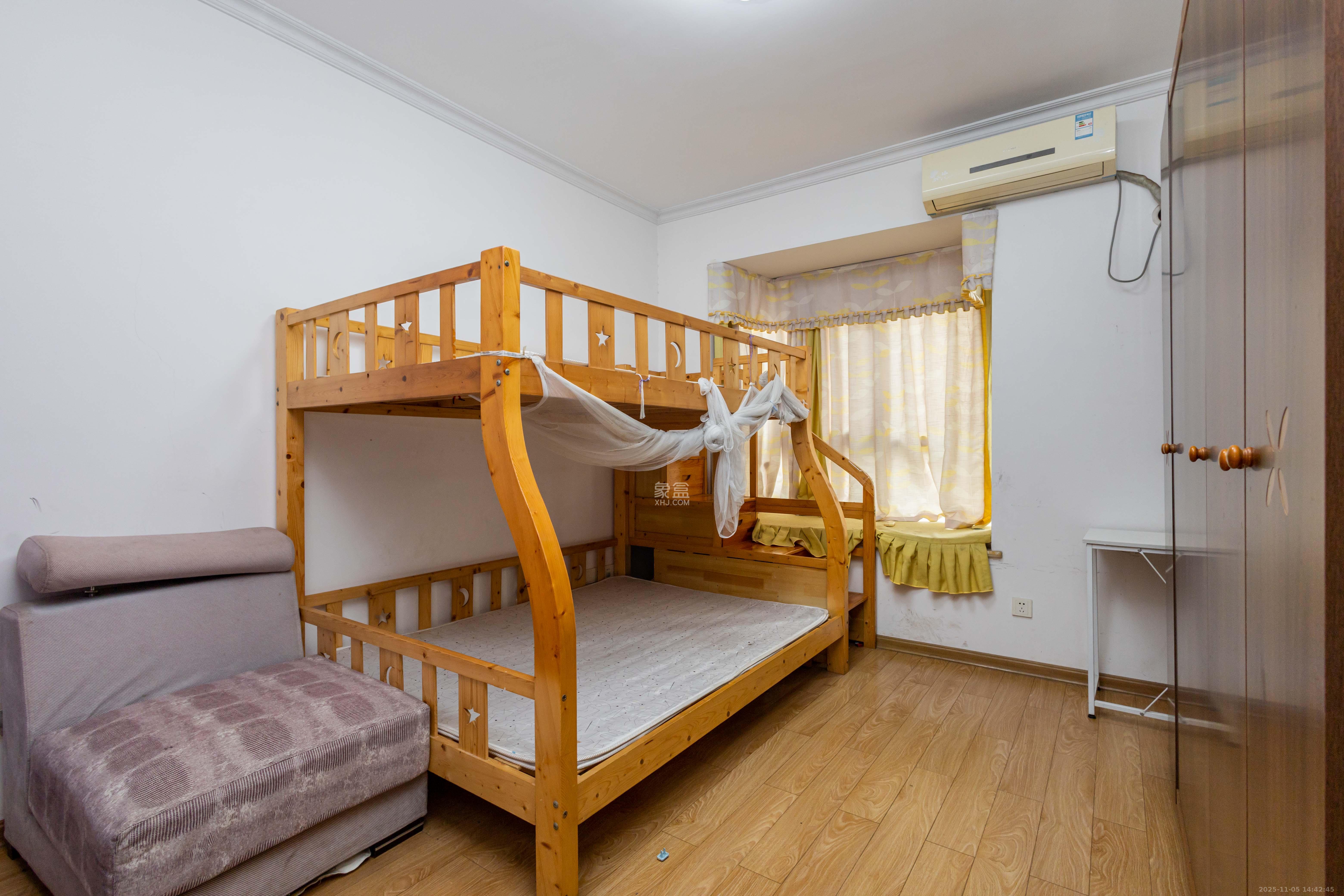 博雅湘水湾  2室2厅1卫    45.0万卧室