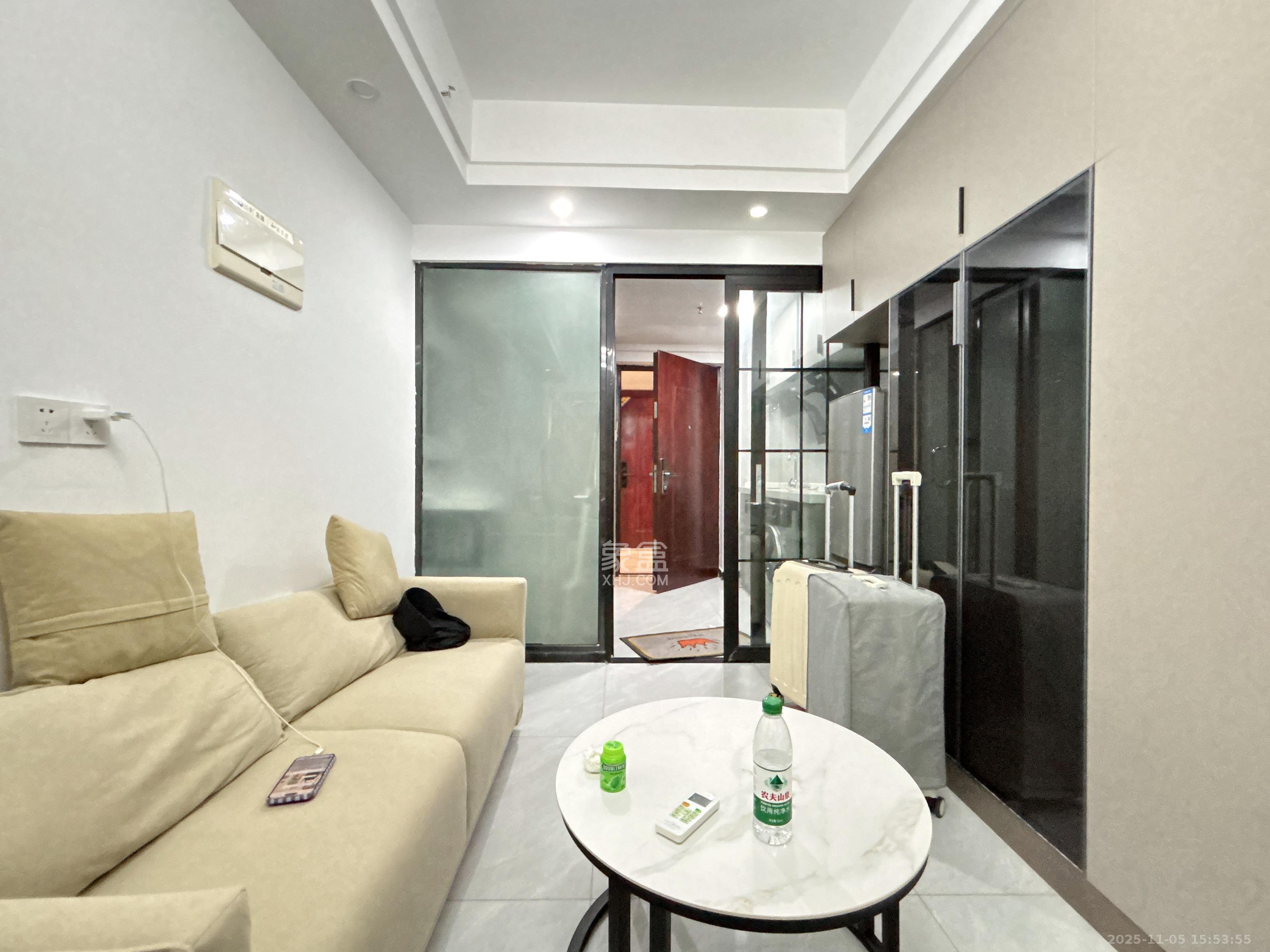 保利海德公园  1室1厅1卫    1600.0元/月室内图