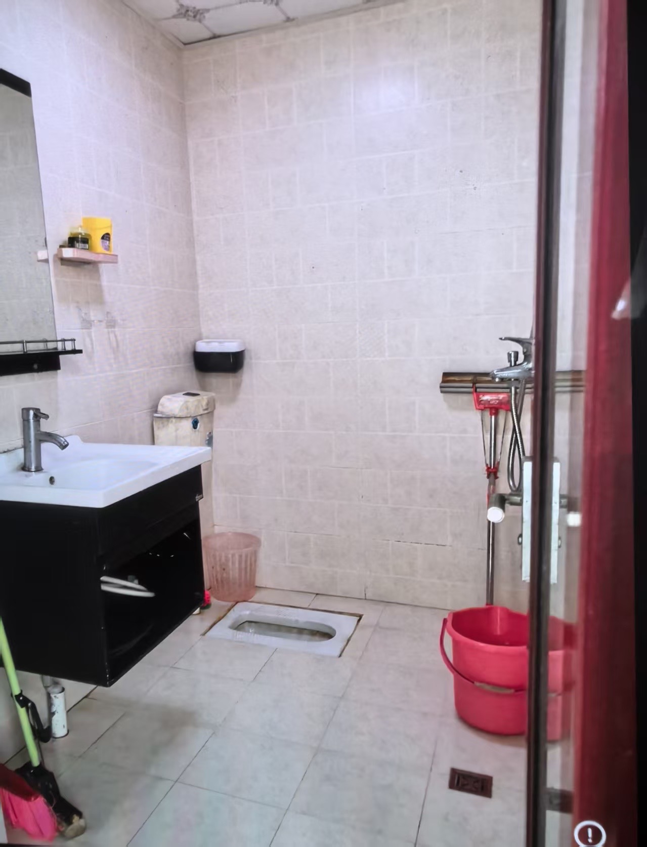 锦地翰城一期  1室0厅1卫    1500.0元/月室内图