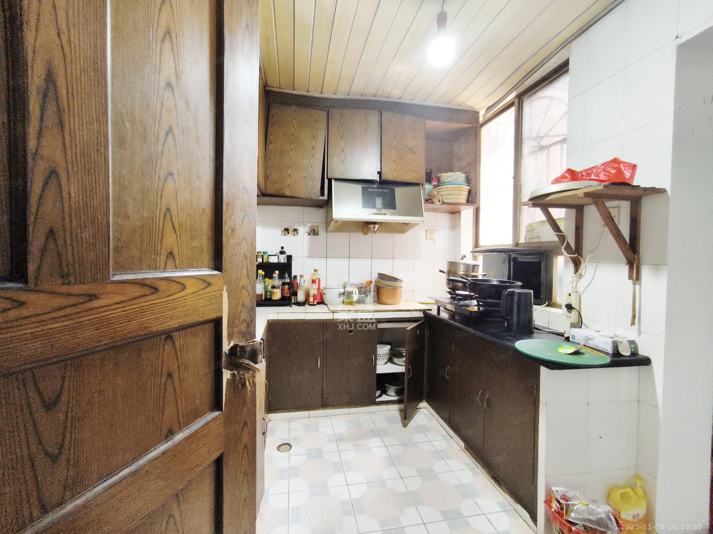 桔洲新苑（观沙岭）  3室2厅2卫    2200.0元/月室内图