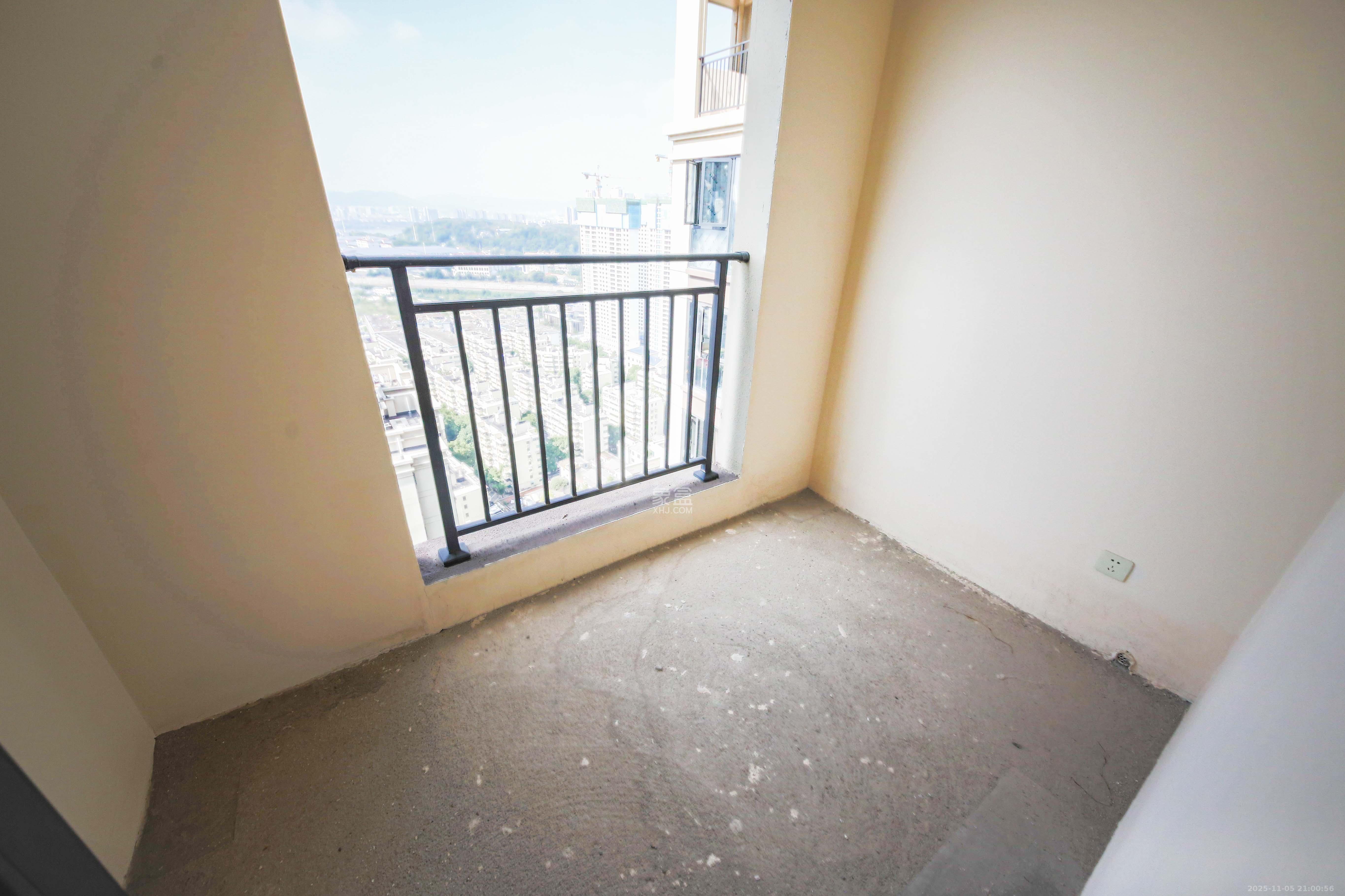 中建钰和城  2室2厅1卫    105.0万卧室