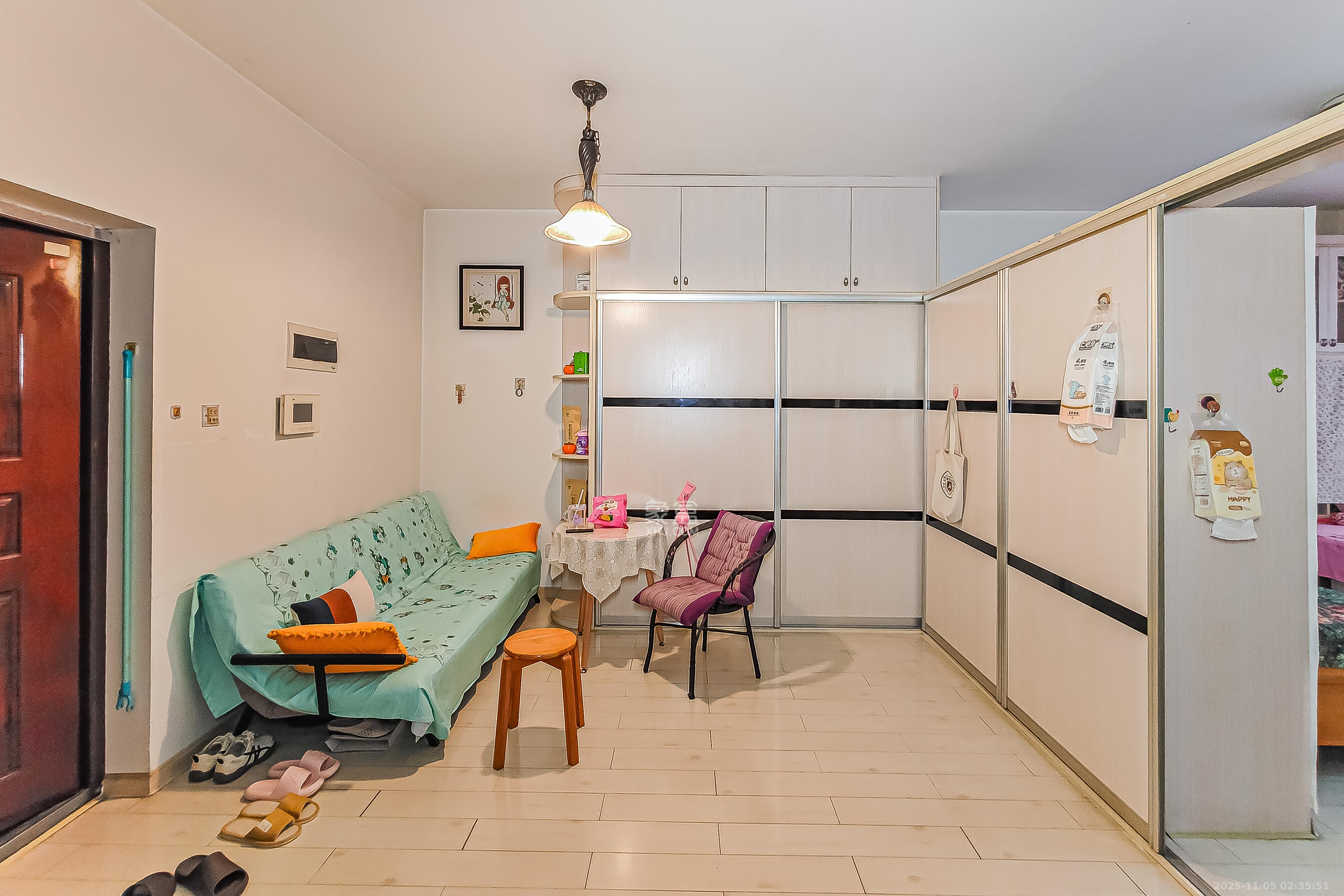 书院观邸  1室1厅1卫    53.0万