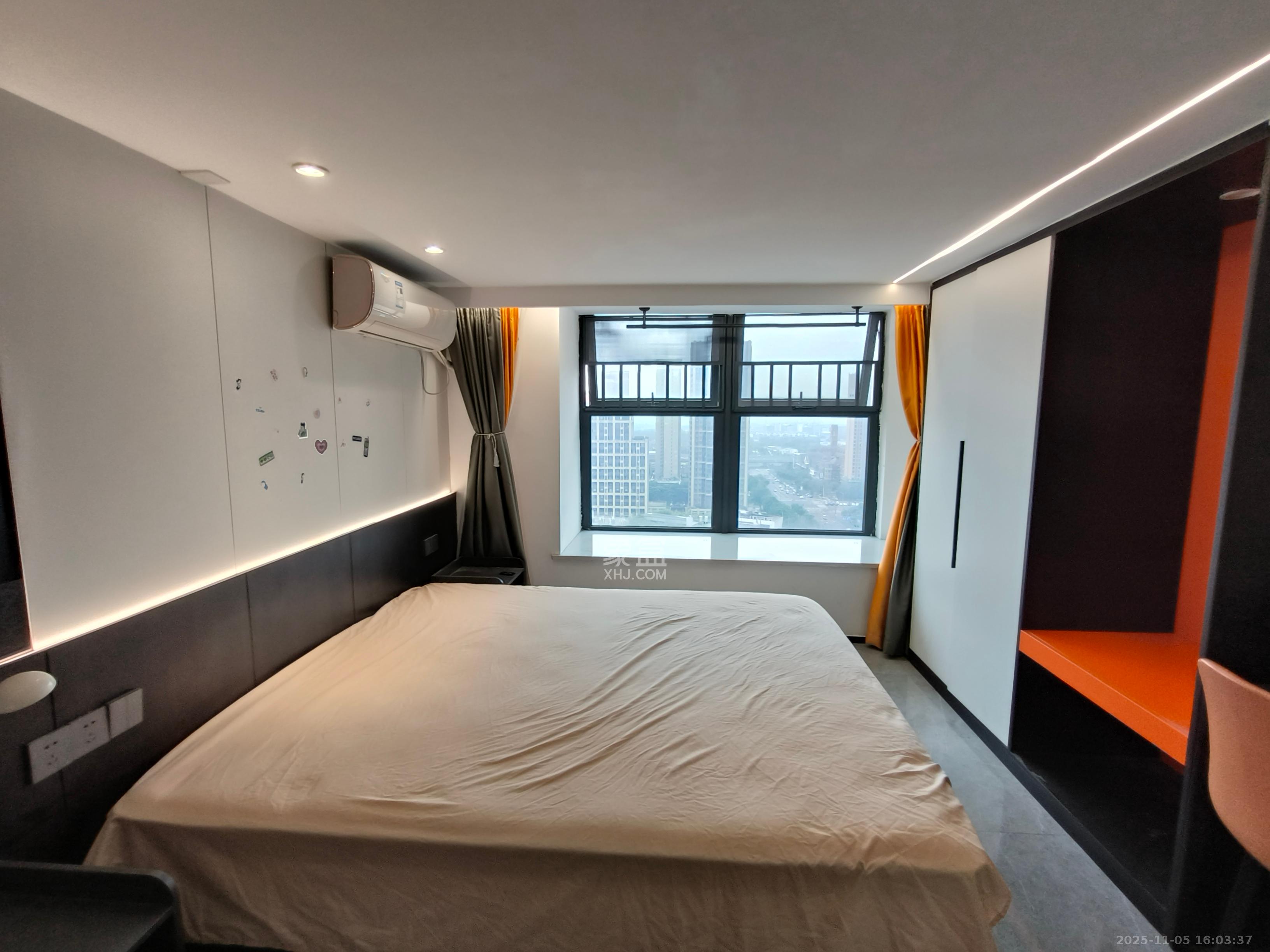 龙湖新壹城  1室1厅1卫    1600.0元/月