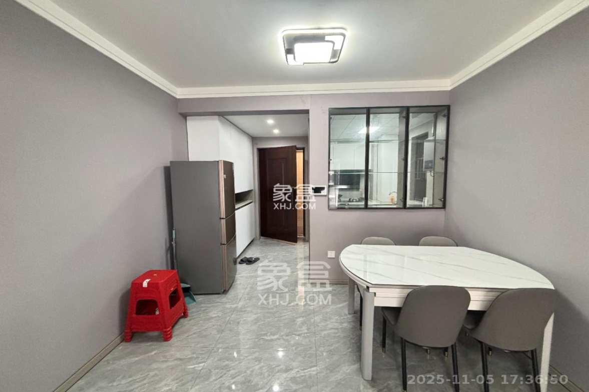 融创会展上东区 3室2厅2卫 2200.0元/月 融创会展上东区 3室2厅2卫 2200.0元/月室内图