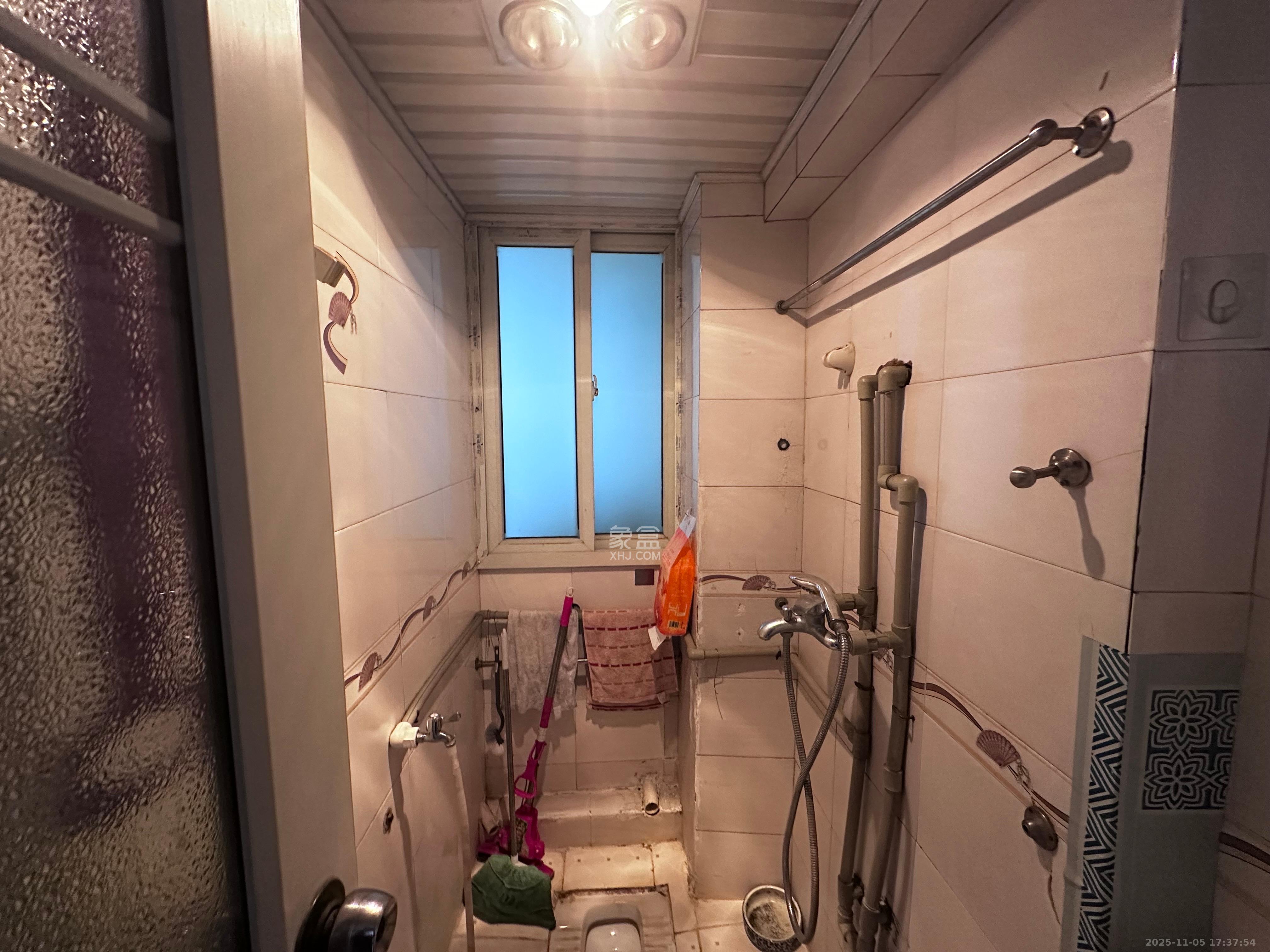 火星一片 2室2厅1卫 1300.0元/月 火星一片 2室2厅1卫 1300.0元/月室内图