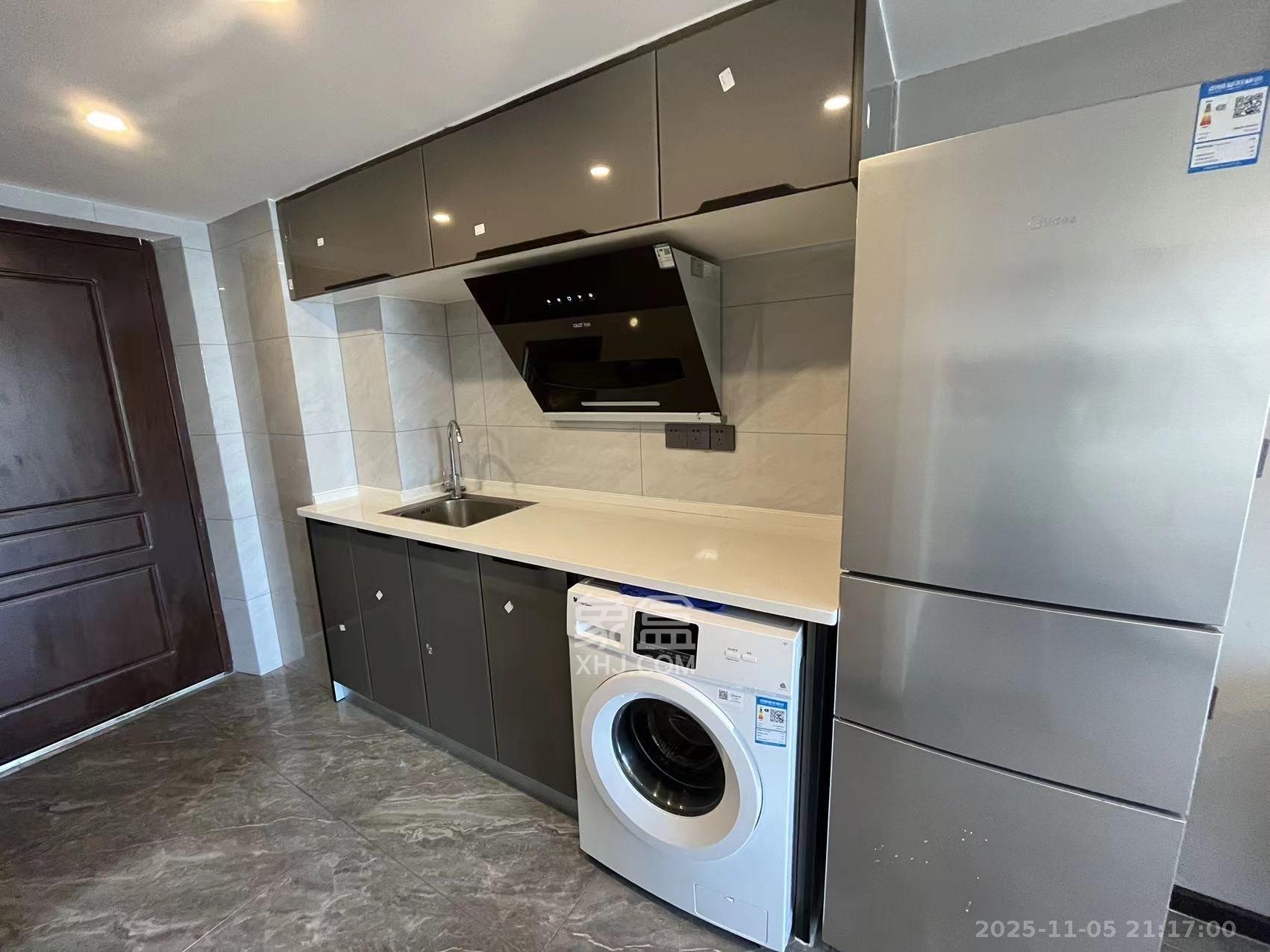 梅溪湖金茂湾 2室2厅1卫 2100.0元/月 梅溪湖金茂湾 2室2厅1卫 2100.0元/月室内图