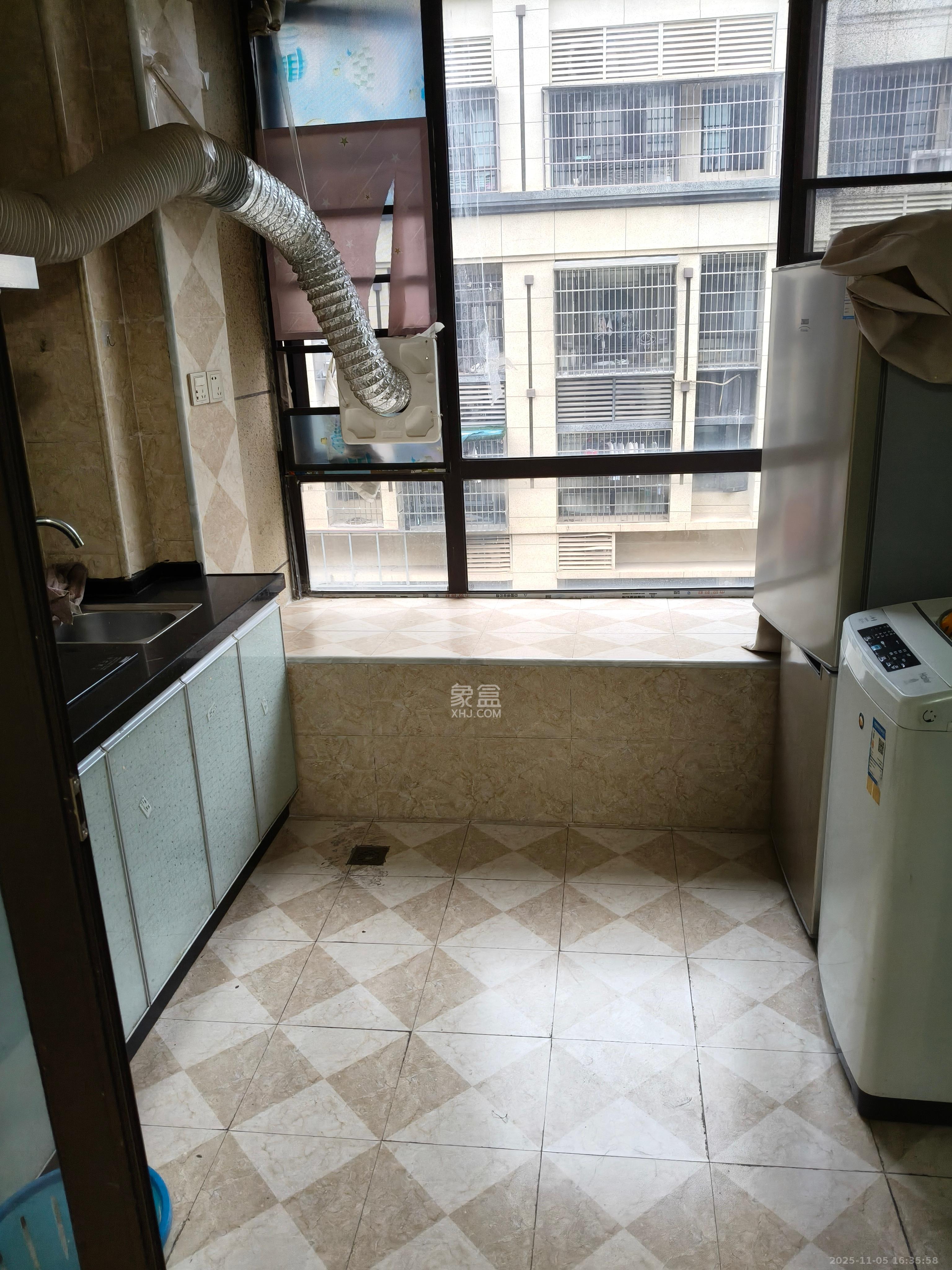 财汇新天地（财汇商务广场）  1室0厅0卫    1200.0元/月室内图