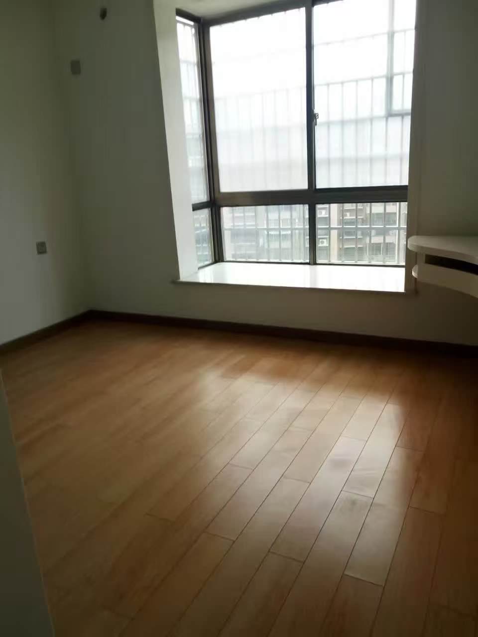 君悦华府 4室2厅2卫 63.8万 君悦华府 4室2厅2卫 63.8万客厅