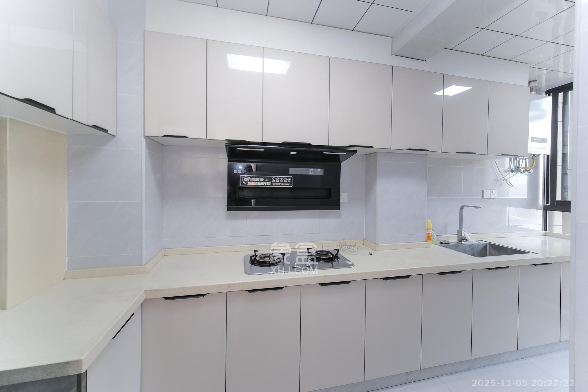 保利香槟国际 3室2厅1卫 86.0万 保利香槟国际 3室2厅1卫 86.0万厨房