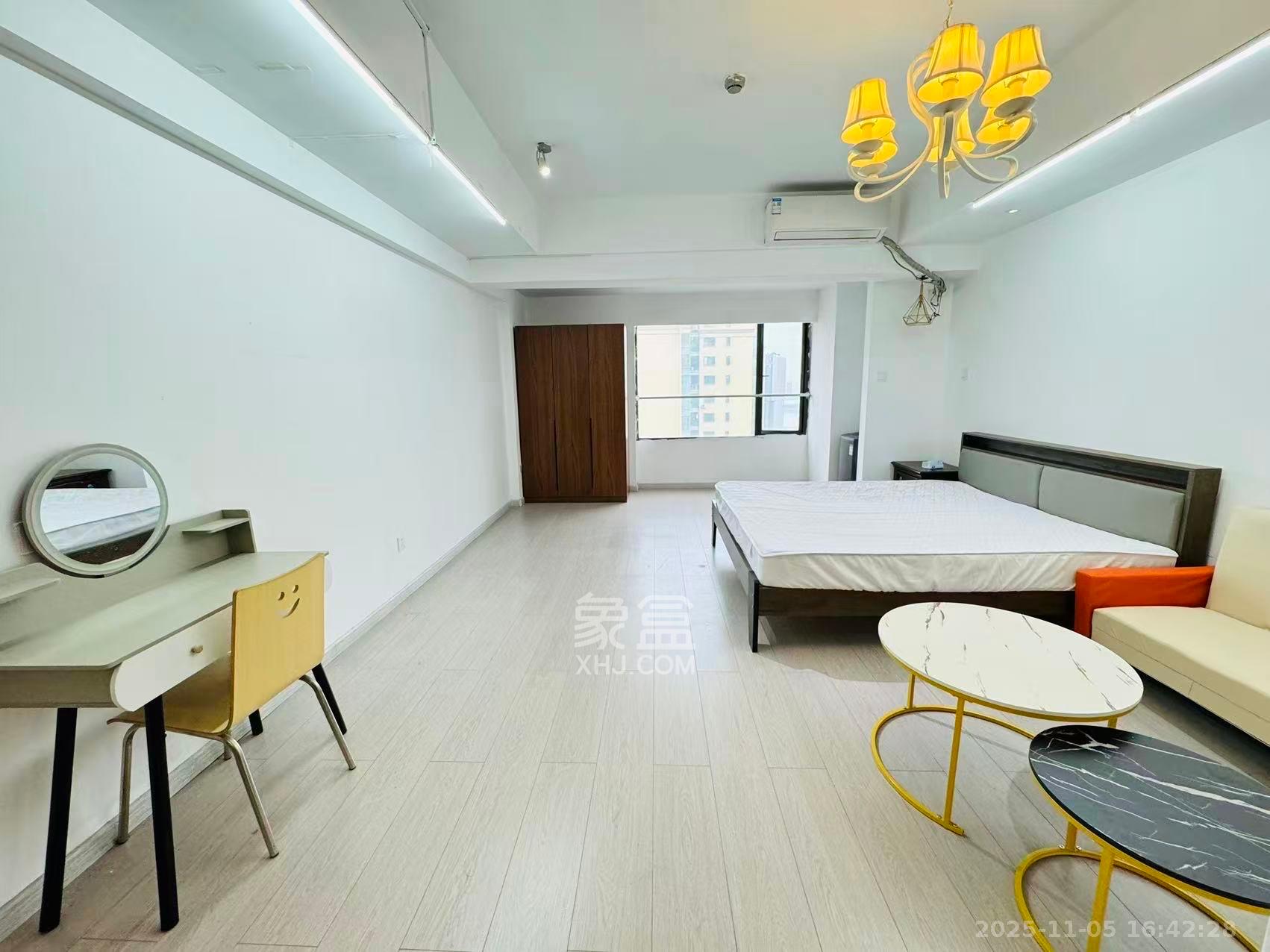 当代滨江MOMA  1室1厅1卫    1700.0元/月