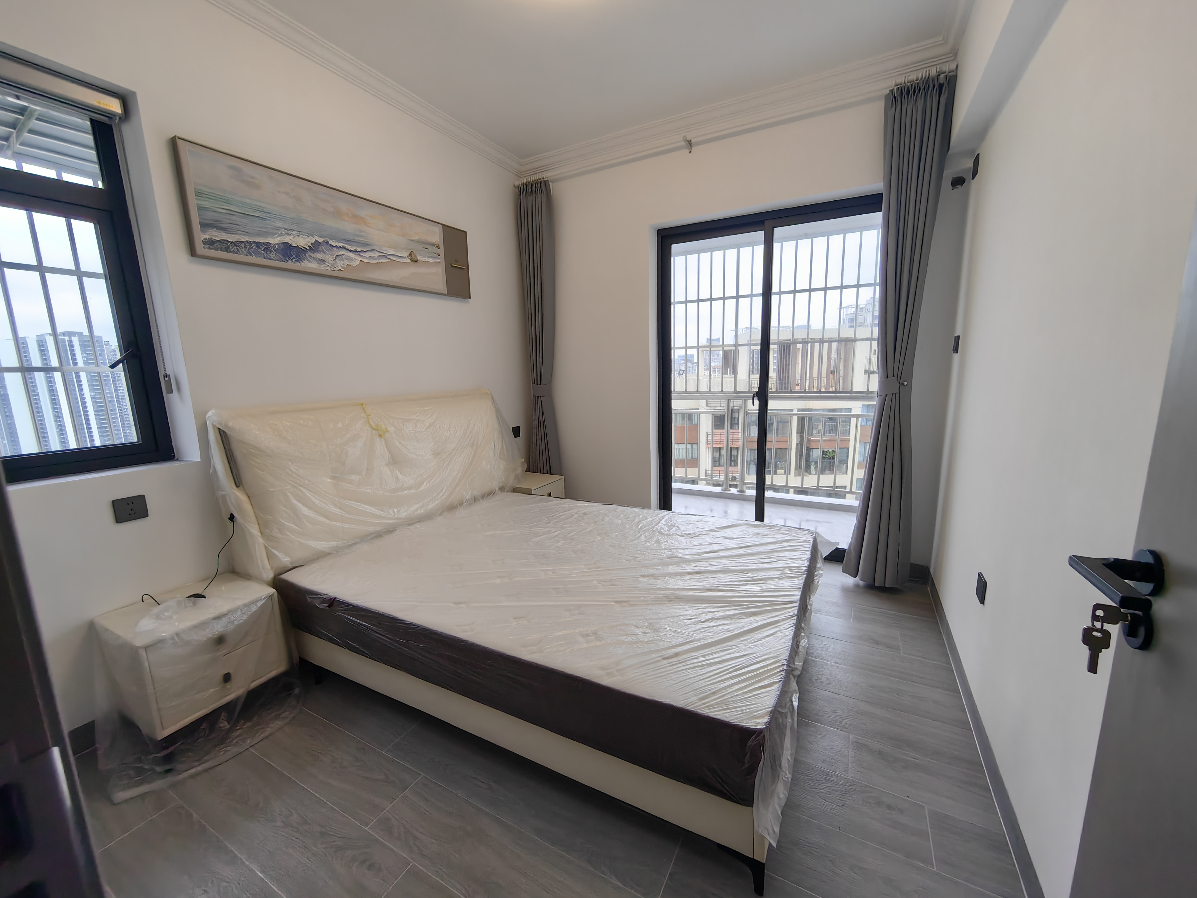 皇家花园 5室2厅2卫 123.0万 皇家花园 5室2厅2卫 123.0万客厅