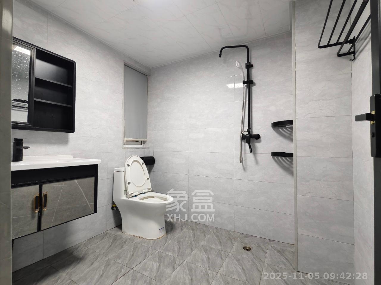 克拉美丽山庄（晟领国际）  3室1厅2卫    2500.0元/月室内图