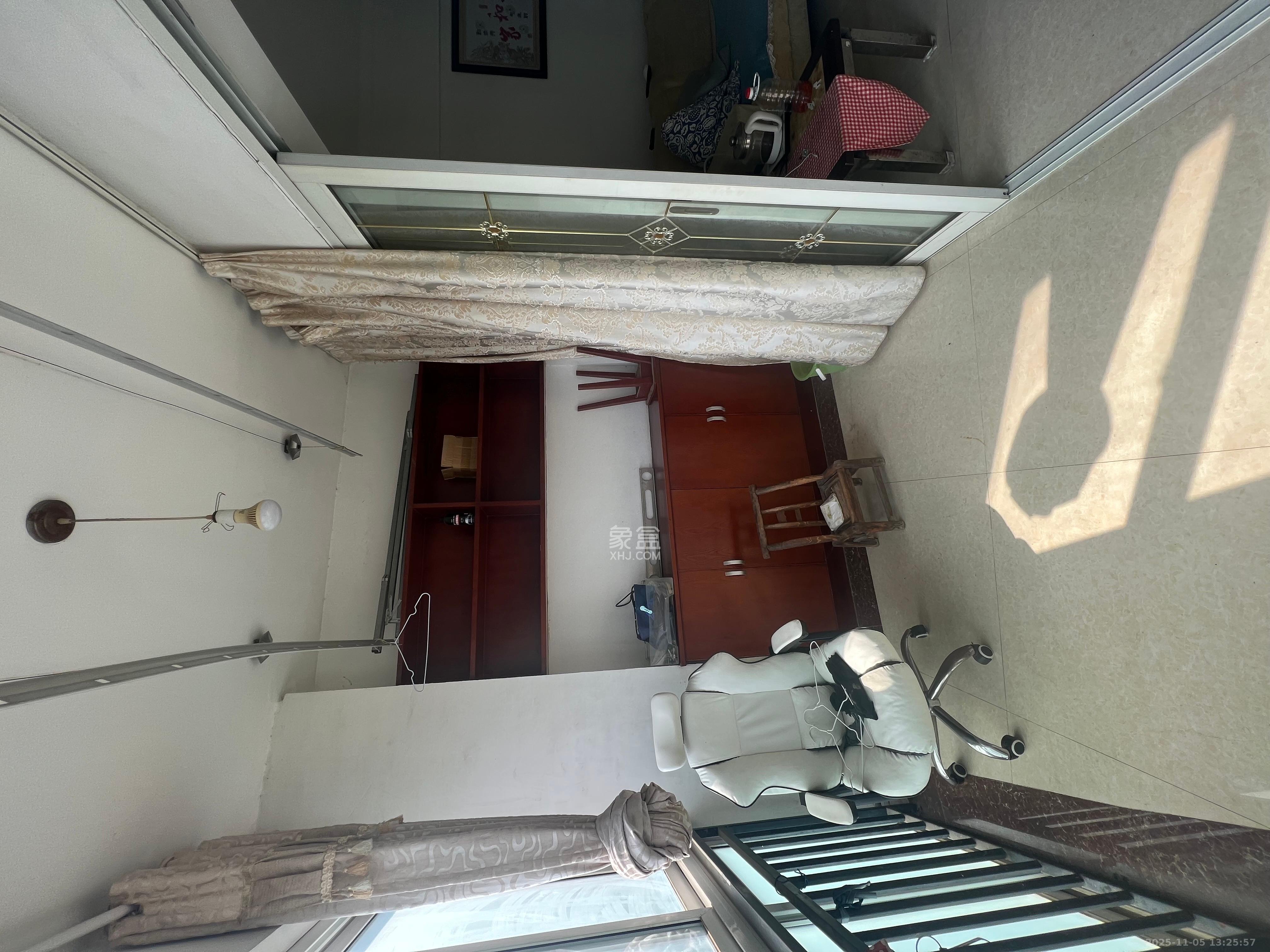 未来现代城  2室2厅1卫    1800.0元/月室内图