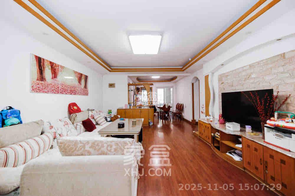 兰景花园  4室2厅2卫    2200.0元/月室内图