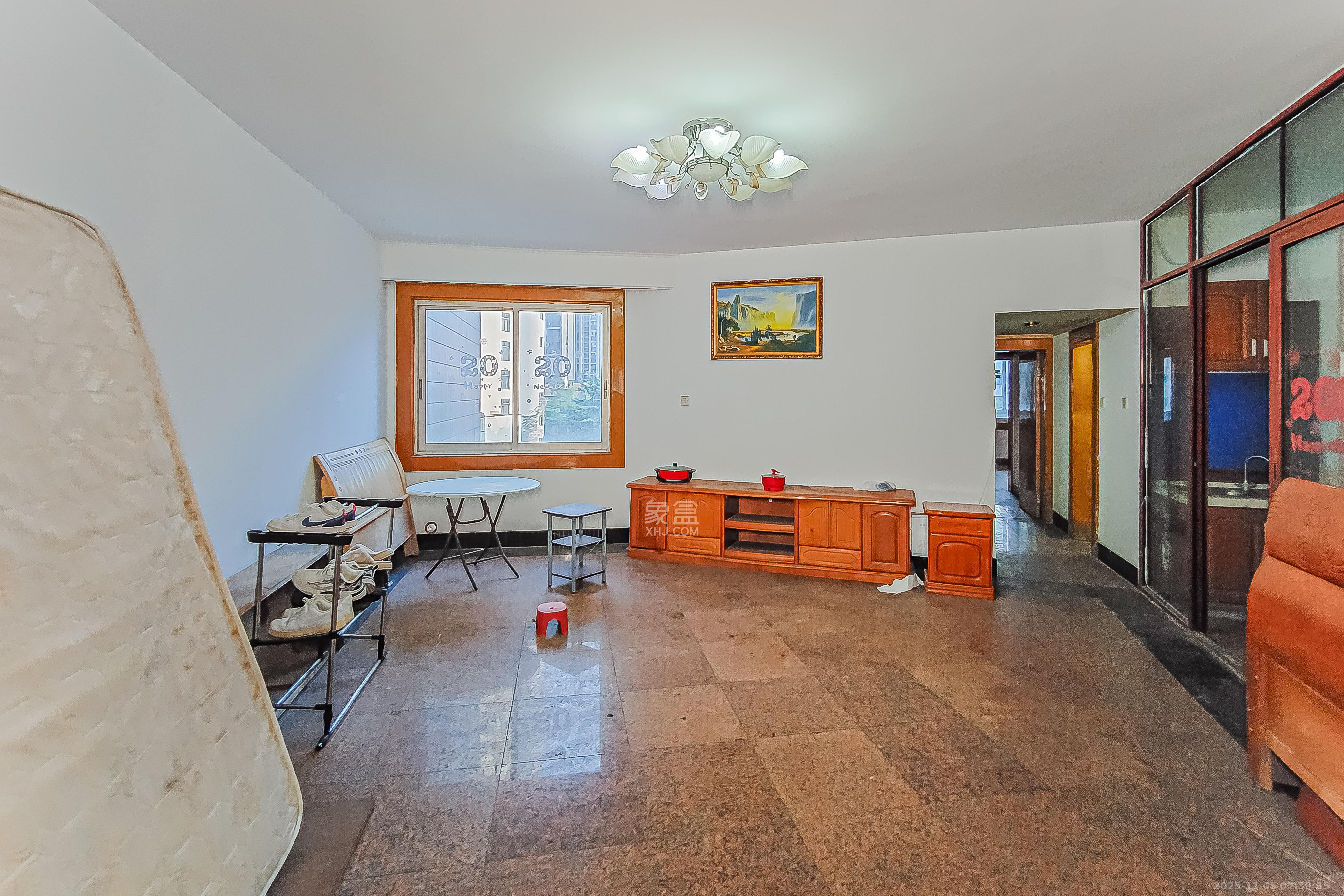 长沙市烟草专卖局单位宿舍  3室2厅1卫    70.0万