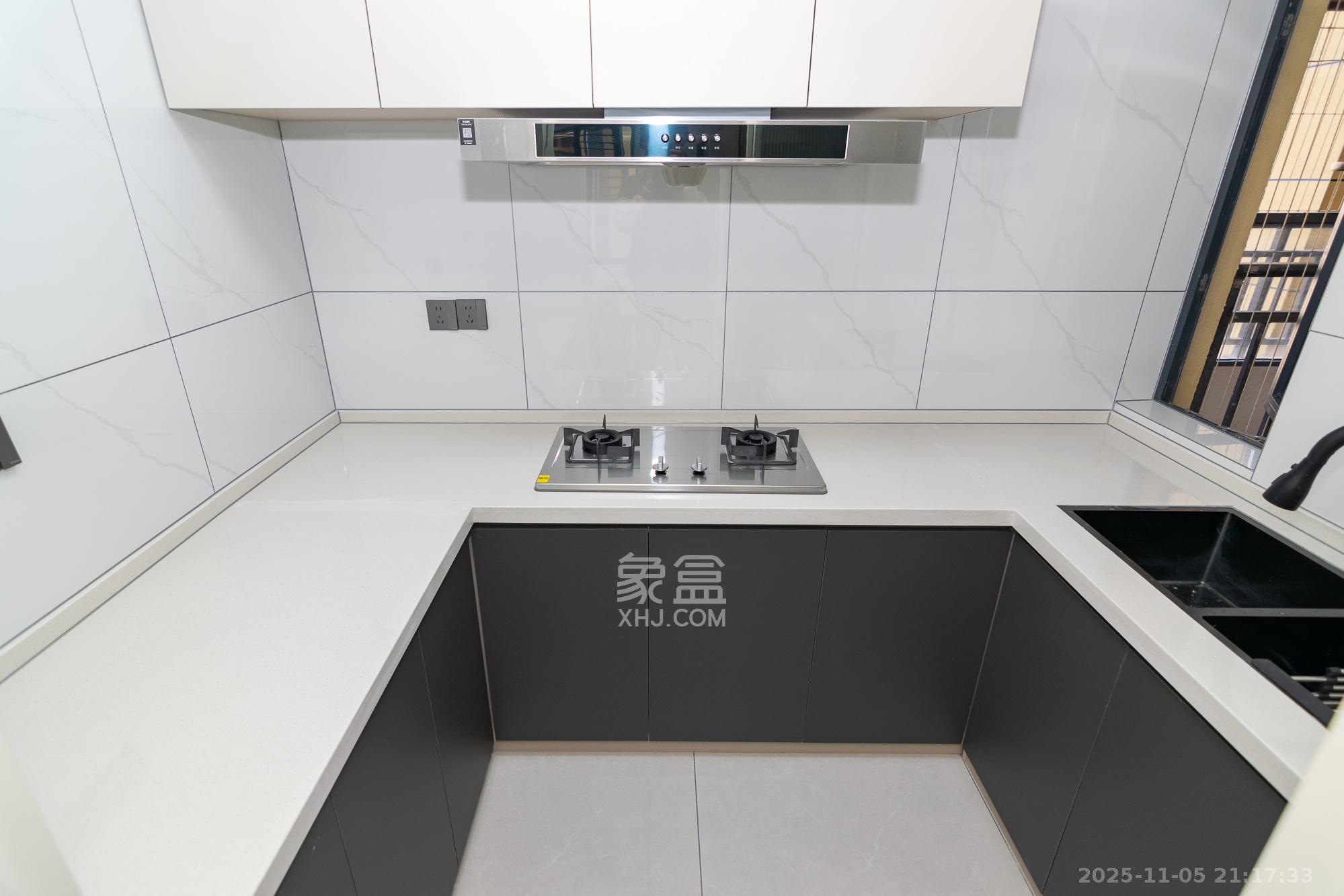 澳海谷山府  4室2厅2卫    99.8万厨房