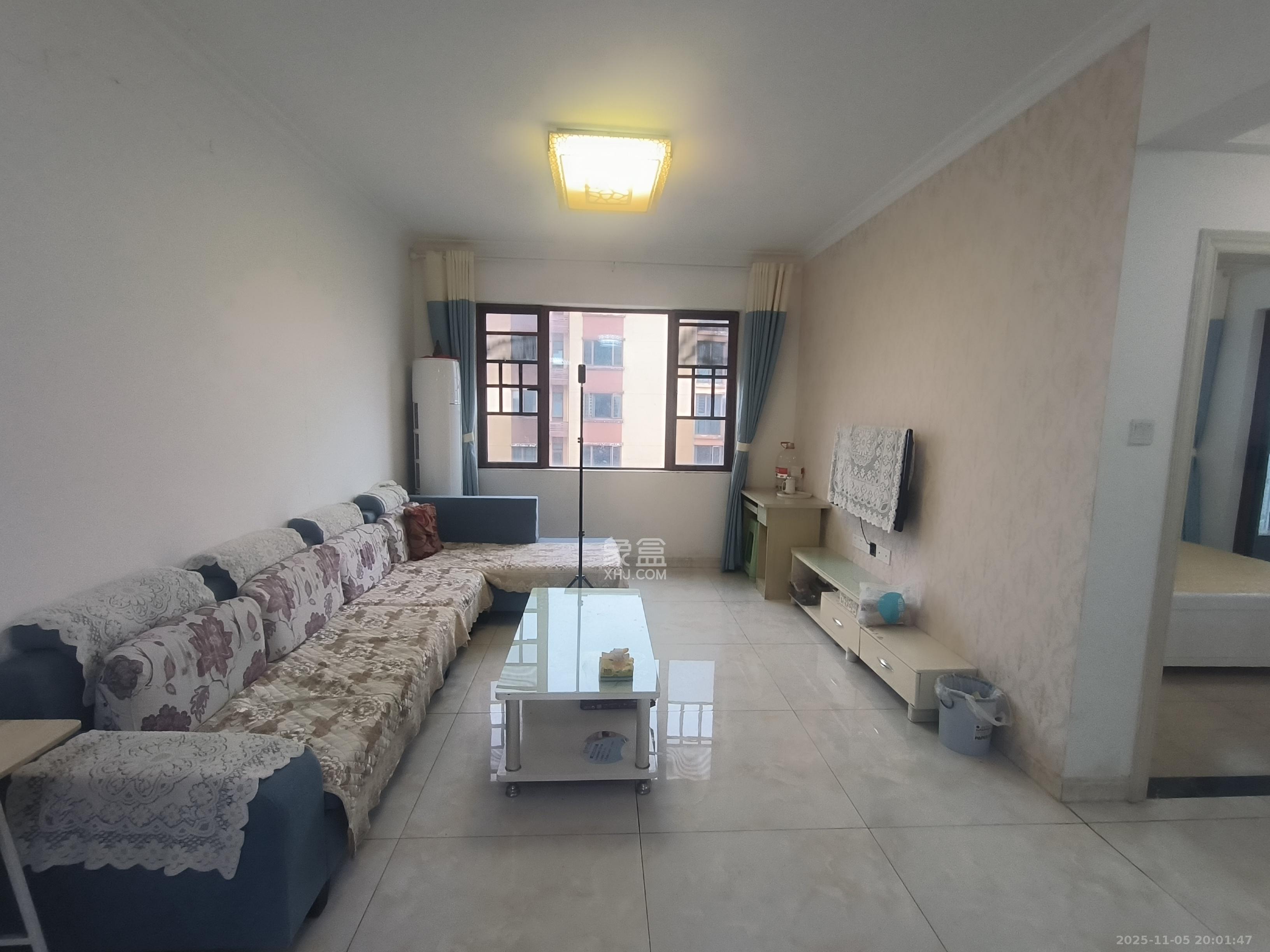 万里时代  2室2厅1卫    2500.0元/月