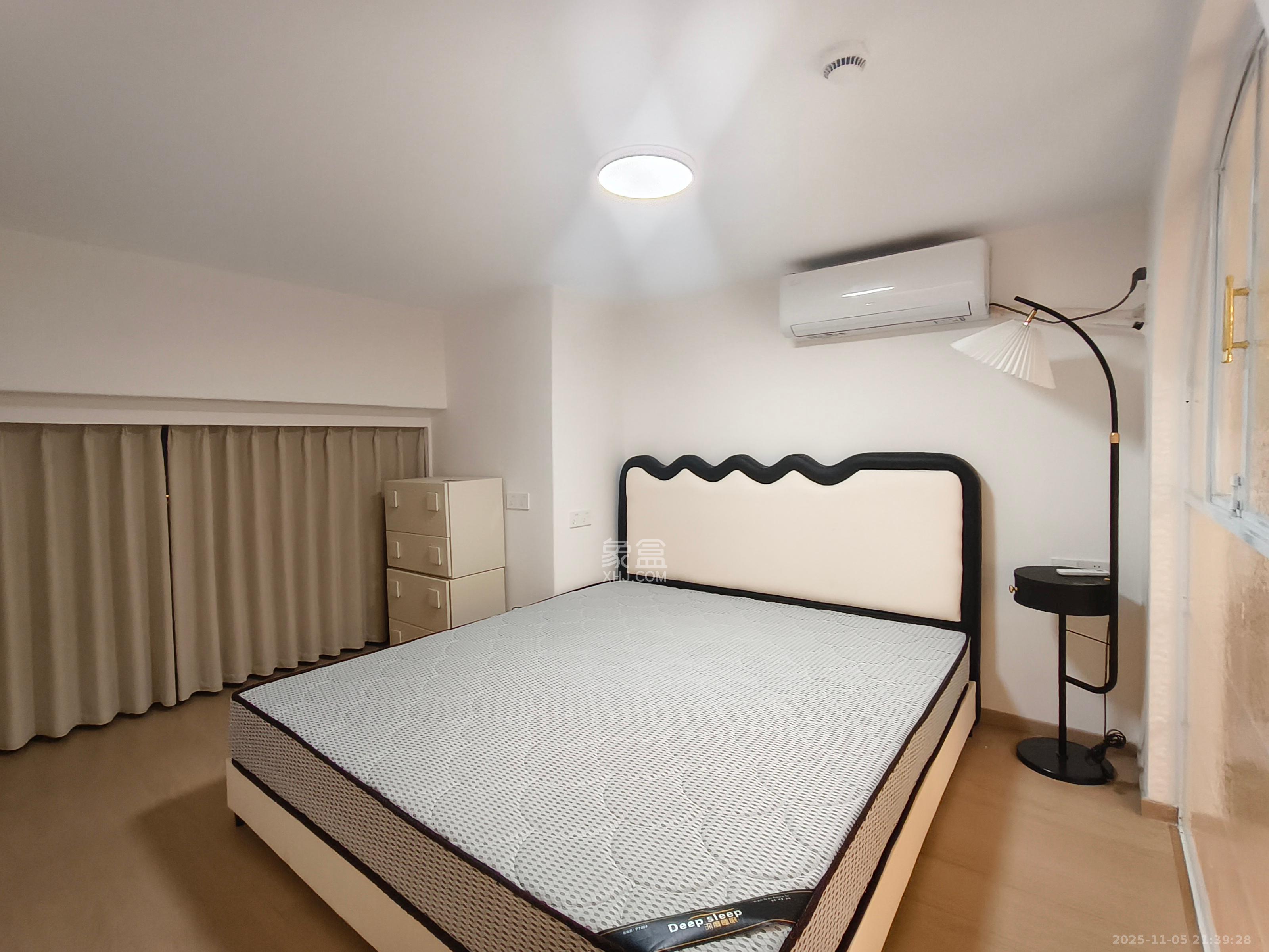 卓越中寰 2室1厅1卫 2800.0元/月 卓越中寰 2室1厅1卫 2800.0元/月室内图