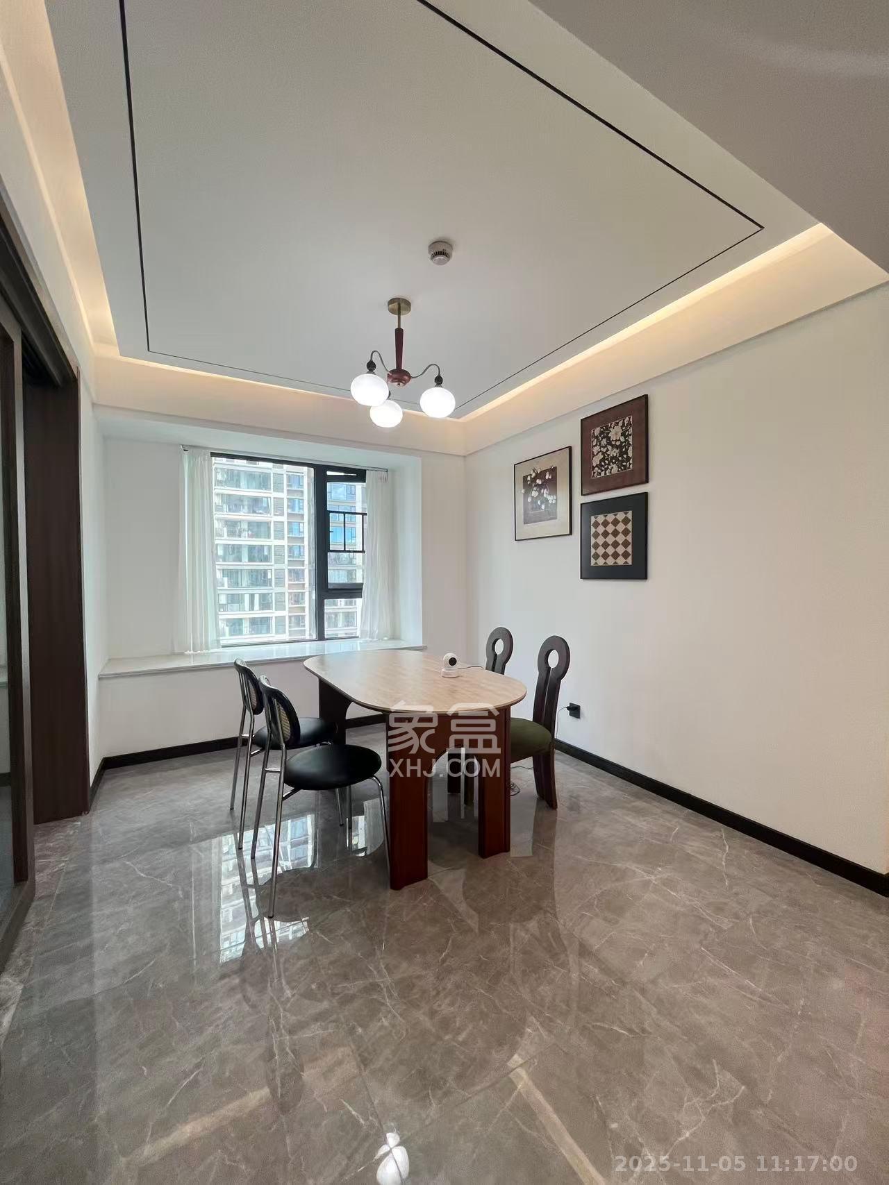 卓越中寰  4室2厅2卫    6800.0元/月室内图