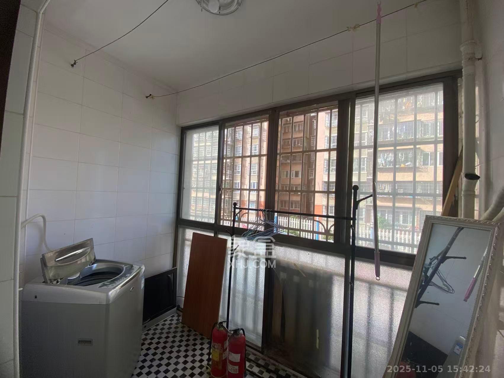 湘核佳苑 2室1厅1卫 1400.0元/月 湘核佳苑 2室1厅1卫 1400.0元/月室内图