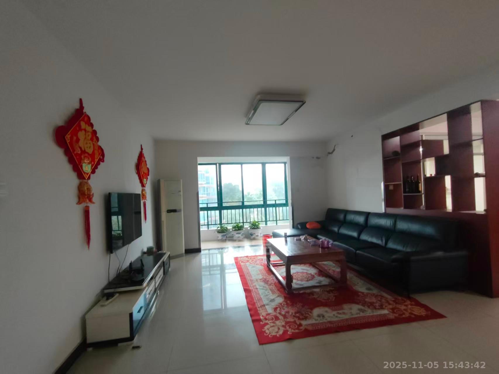 天鹅湖1号  4室2厅2卫    1900.0元/月室内图