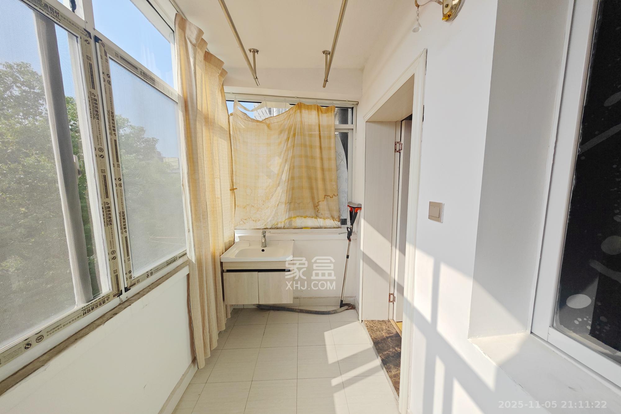 桂花二村  2室1厅1卫    42.0万阳台