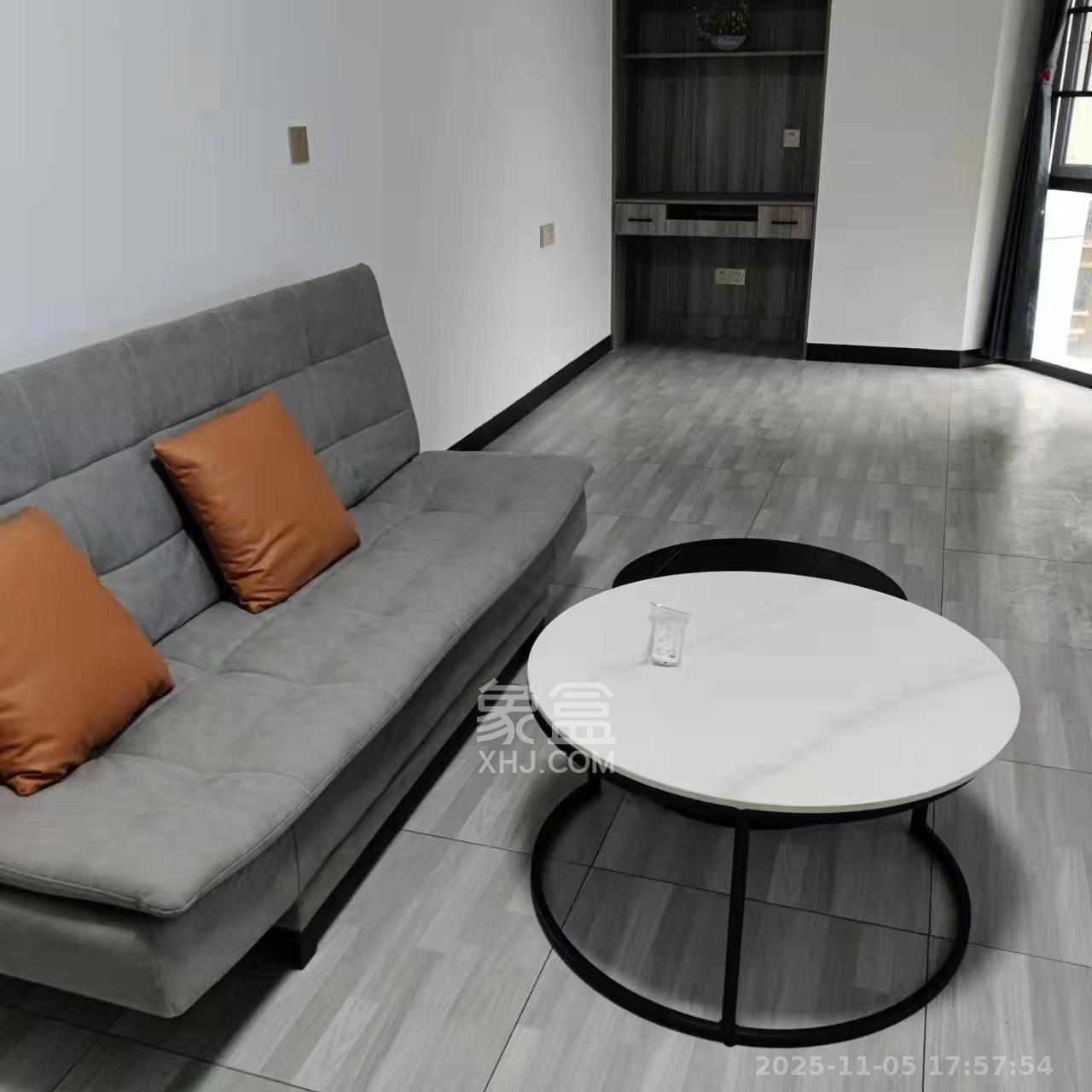 绿洲花园  1室1厅1卫    1800.0元/月室内图