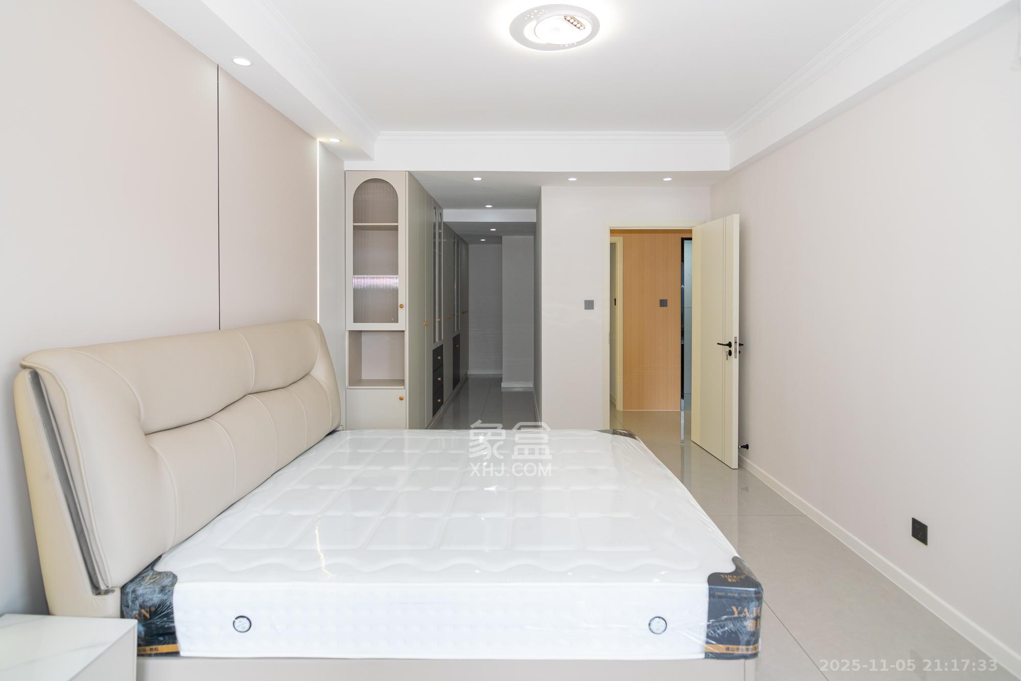 澳海谷山府 4室2厅2卫 99.8万 澳海谷山府 4室2厅2卫 99.8万卧室