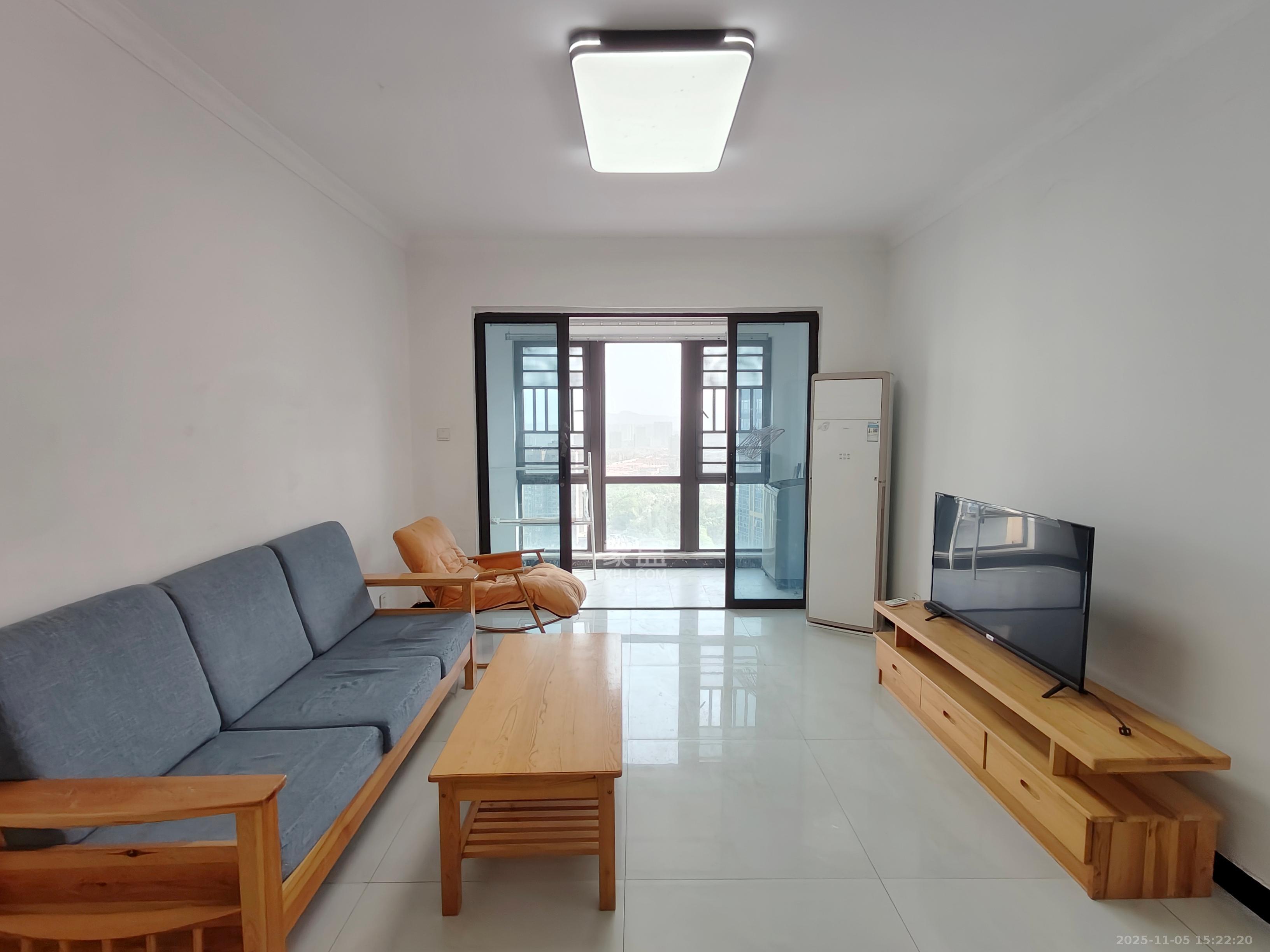 奥克斯缔壹城  3室2厅1卫    2500.0元/月