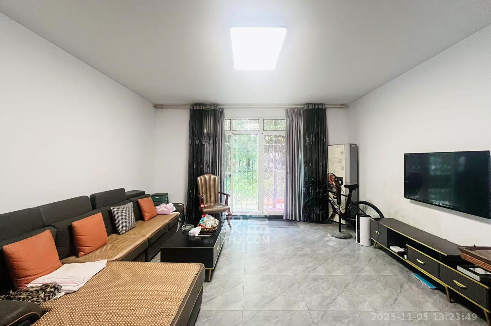 格林星城 4室2厅2卫 148.0万 格林星城 4室2厅2卫 148.0万客厅