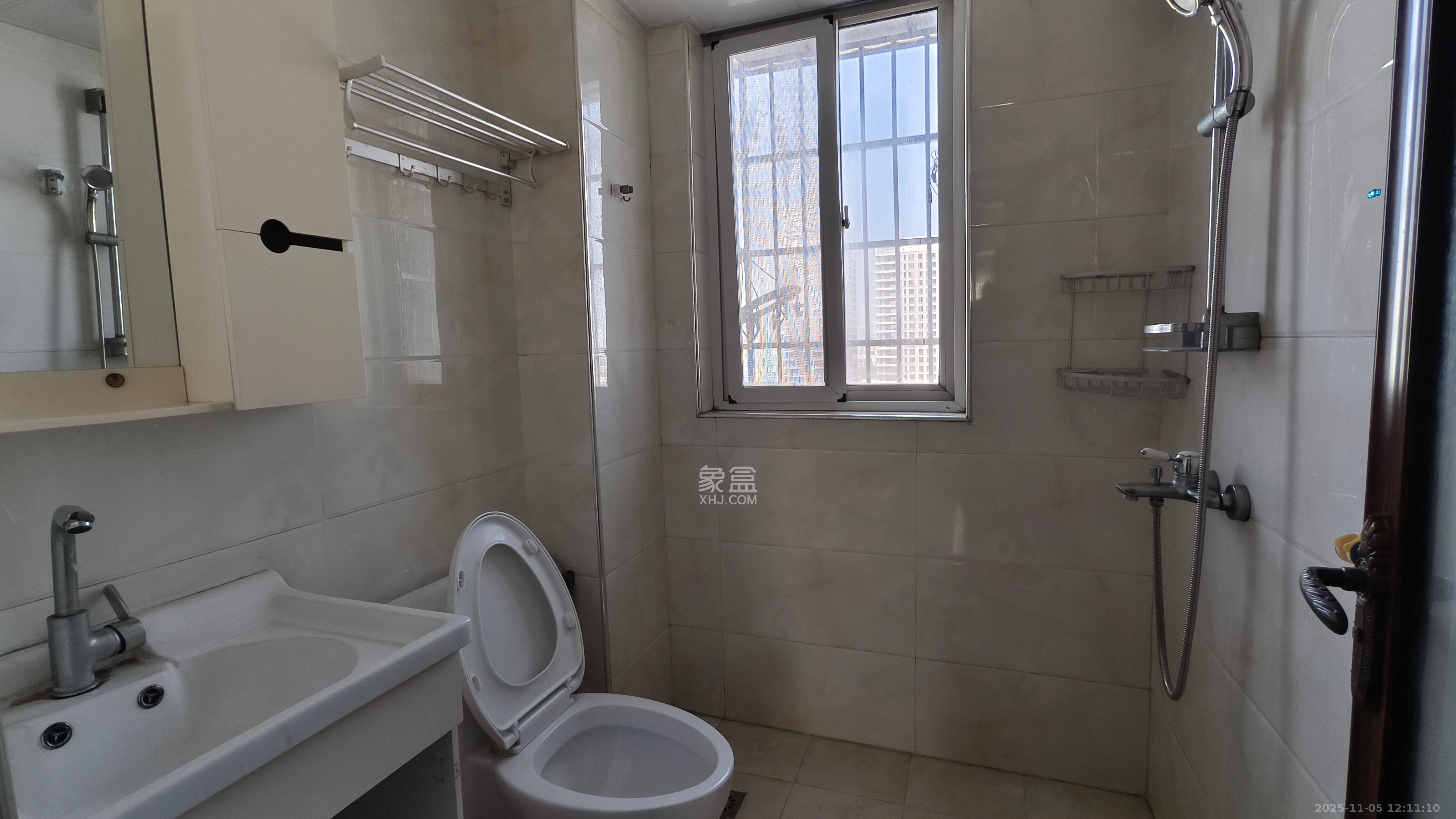 时代星城 3室2厅2卫 2400.0元/月 时代星城 3室2厅2卫 2400.0元/月室内图