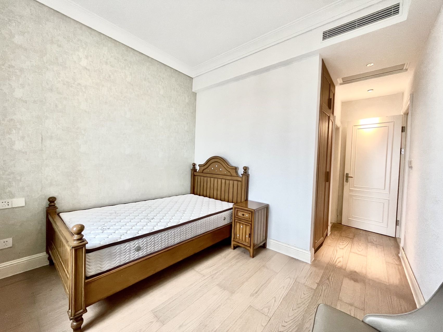 海航豪庭北苑  5室2厅4卫    9500.0元/月室内图