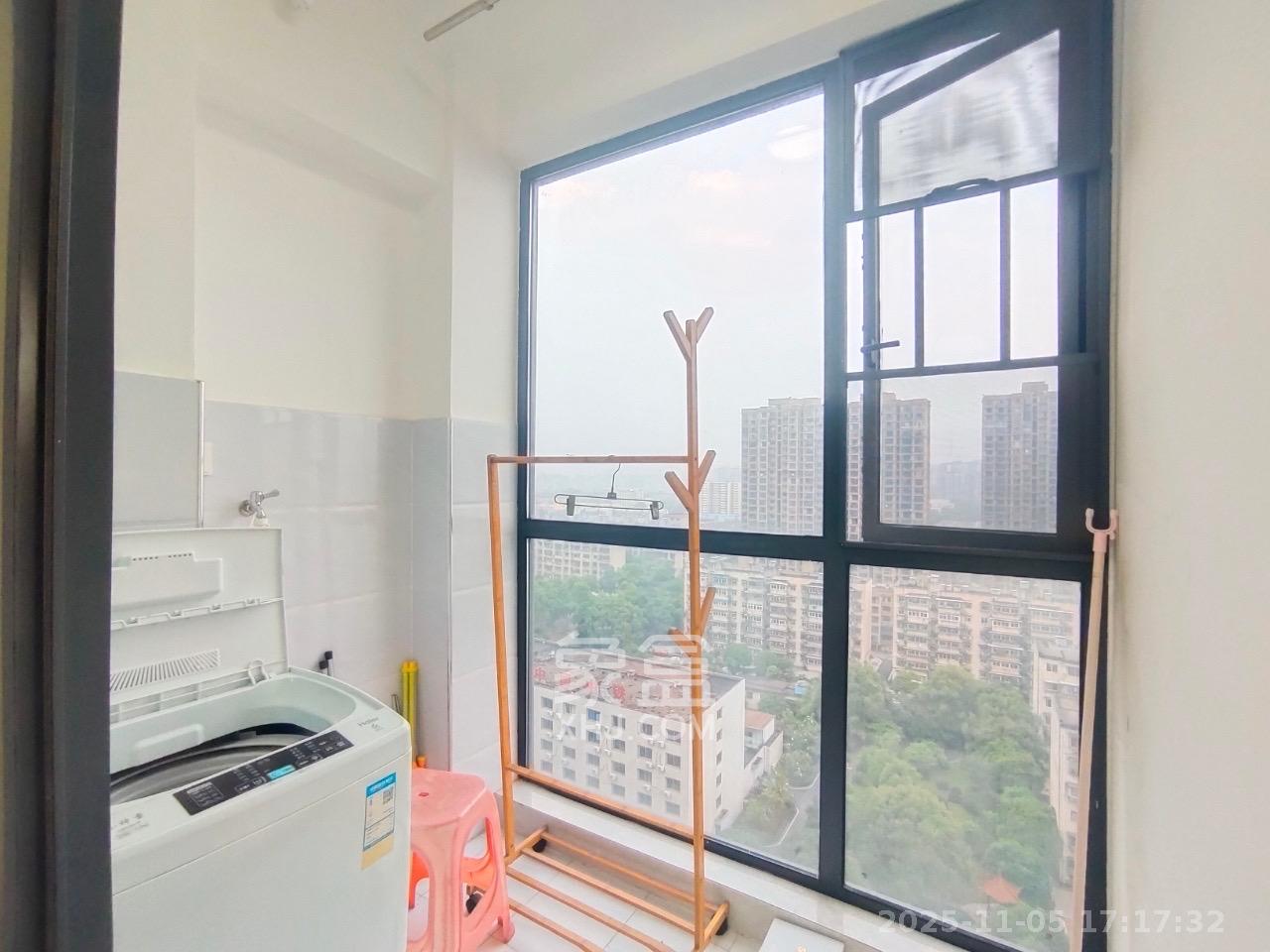 裕天国际商汇中心 1室1厅1卫 1500.0元/月 裕天国际商汇中心 1室1厅1卫 1500.0元/月室内图