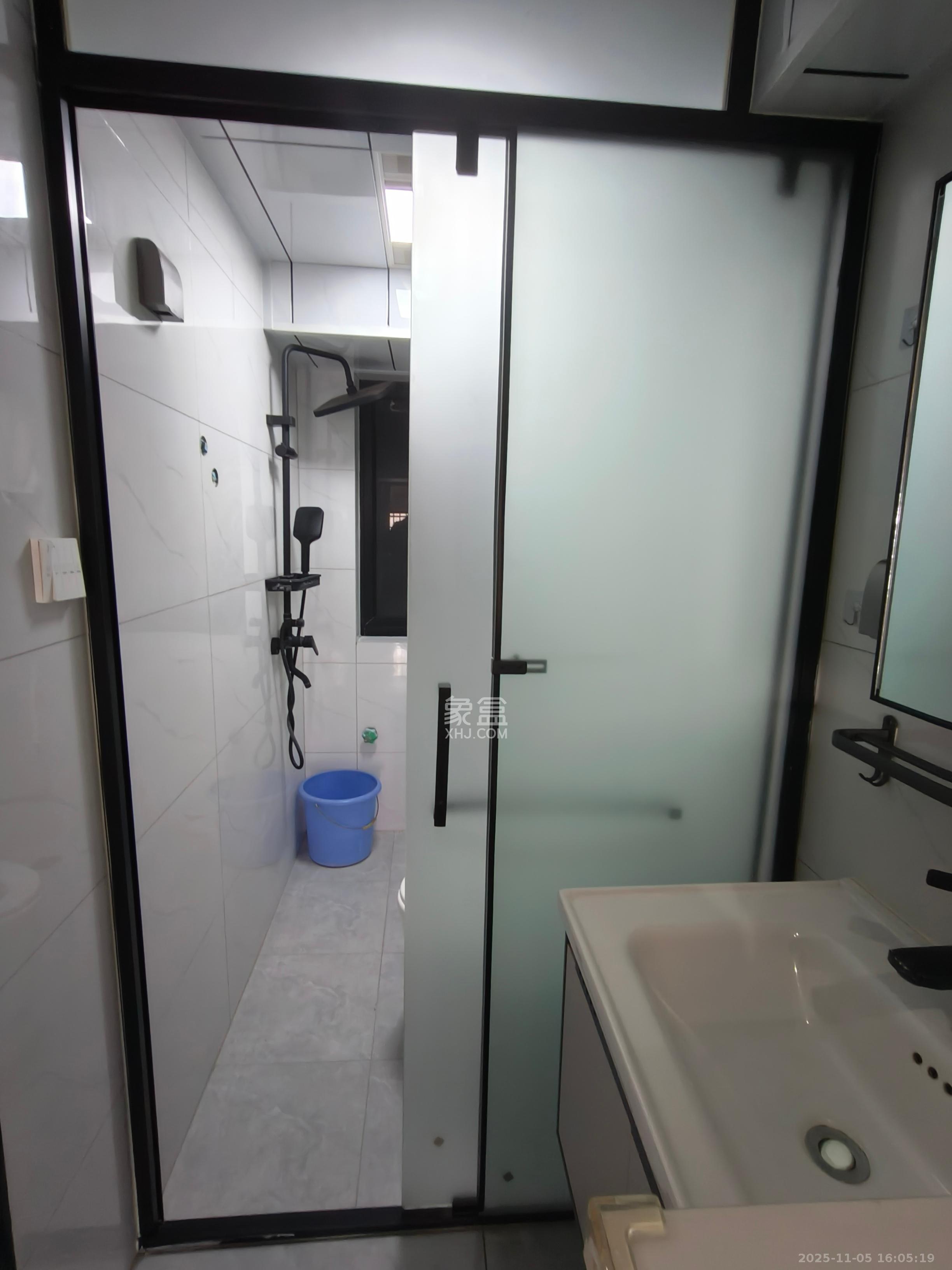 联海商贸城 3室2厅1卫 1100.0元/月 联海商贸城 3室2厅1卫 1100.0元/月室内图