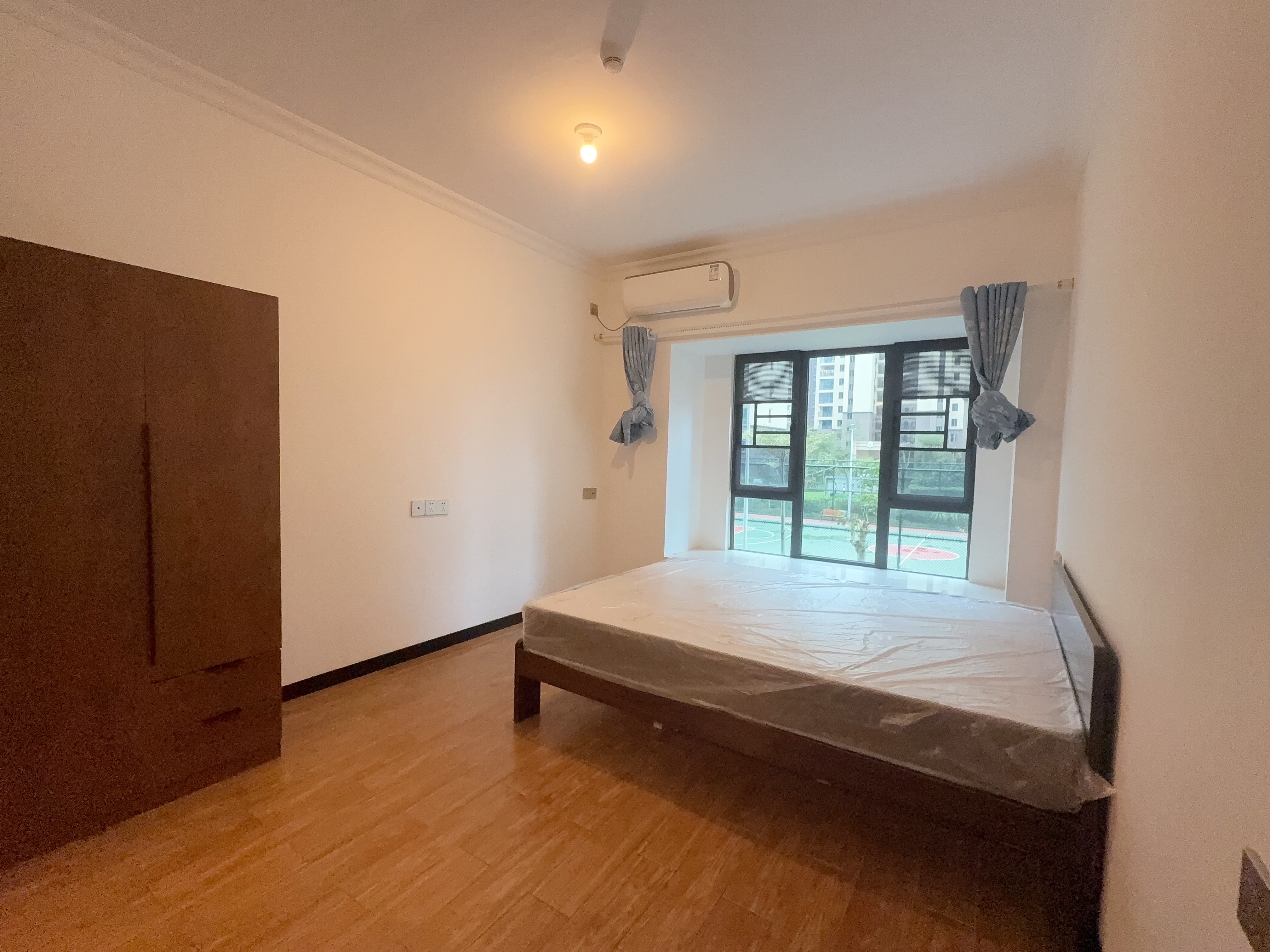 碧桂园公园上城 3室2厅2卫 2600.0元/月 碧桂园公园上城 3室2厅2卫 2600.0元/月室内图