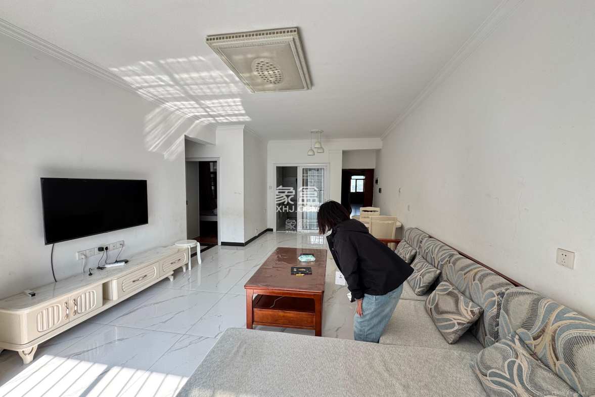 辉煌国际城二期 3室1厅1卫 2500.0元/月 辉煌国际城二期 3室1厅1卫 2500.0元/月室内图