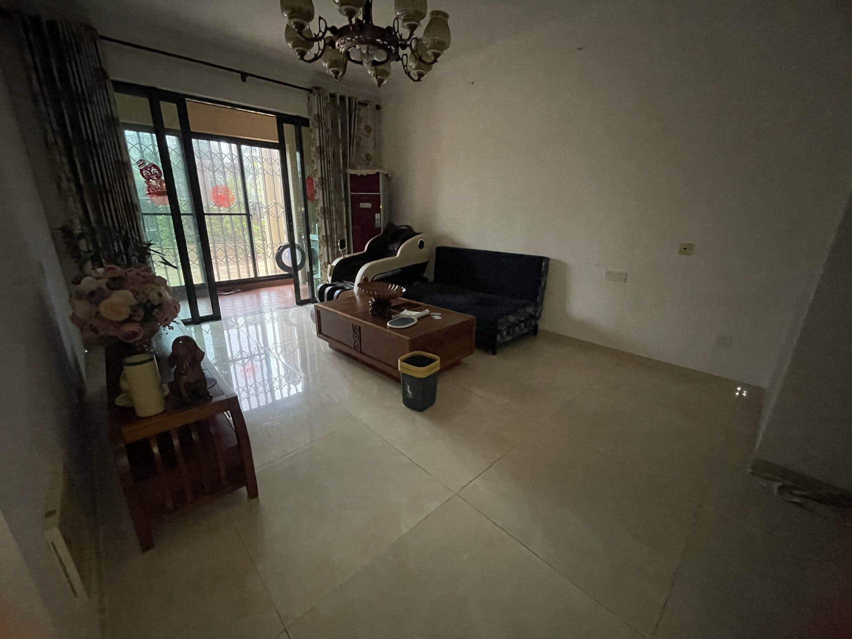 江畔人家 2室2厅1卫 2300.0元/月 江畔人家 2室2厅1卫 2300.0元/月室内图