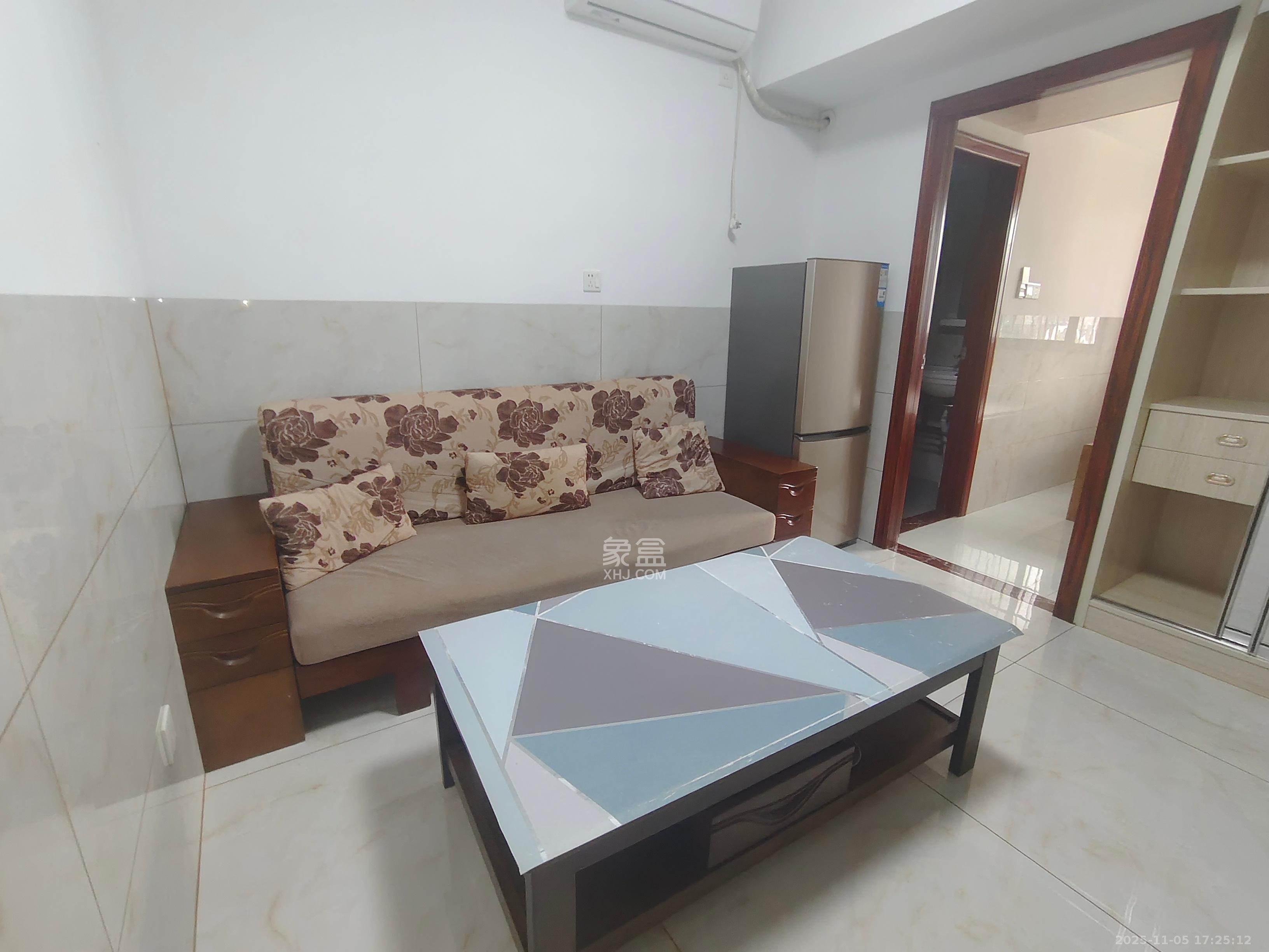 和康园小区  1室1厅1卫    1350.0元/月