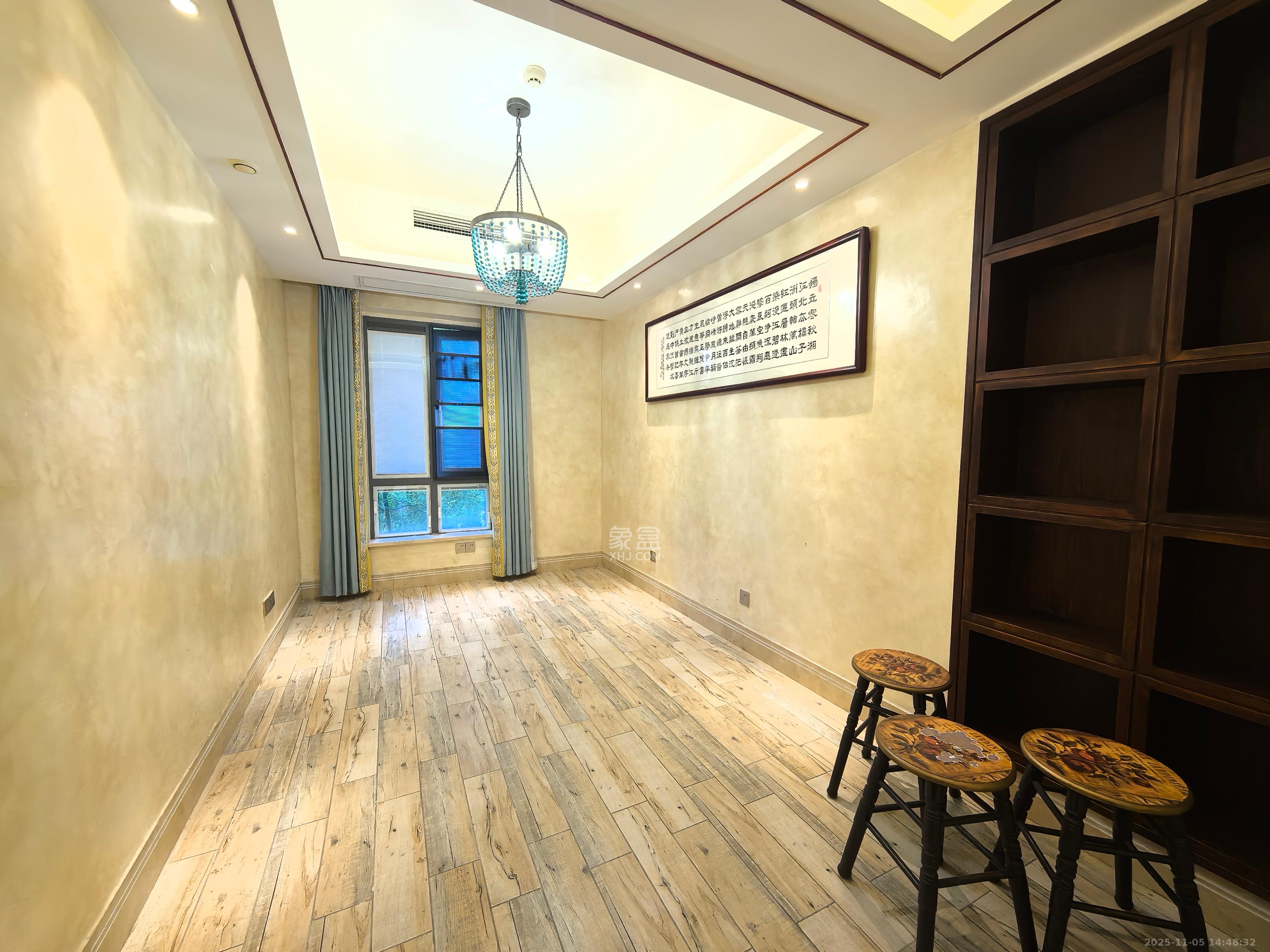 保利国际广场  4室2厅2卫    16000.0元/月室内图