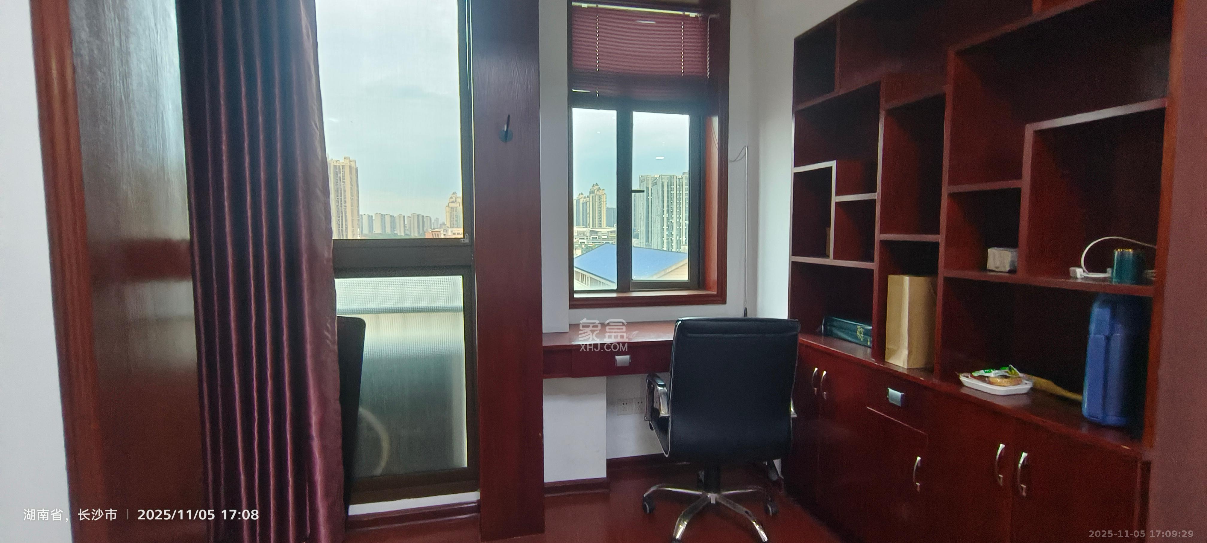 水岸世景  1室1厅1卫    800.0元/月室内图