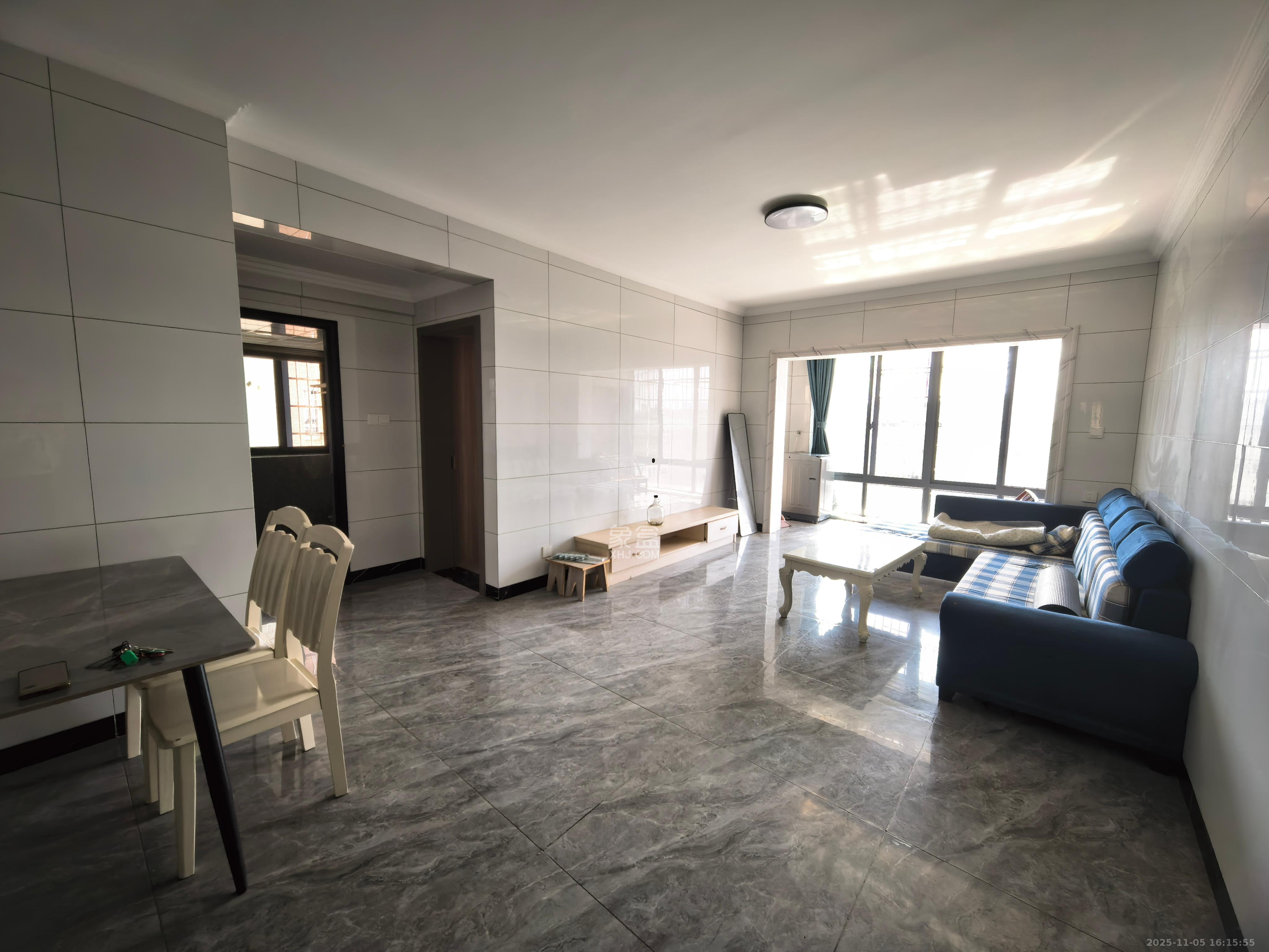 华龙家园（和泰家园）  2室2厅1卫    1500.0元/月室内图