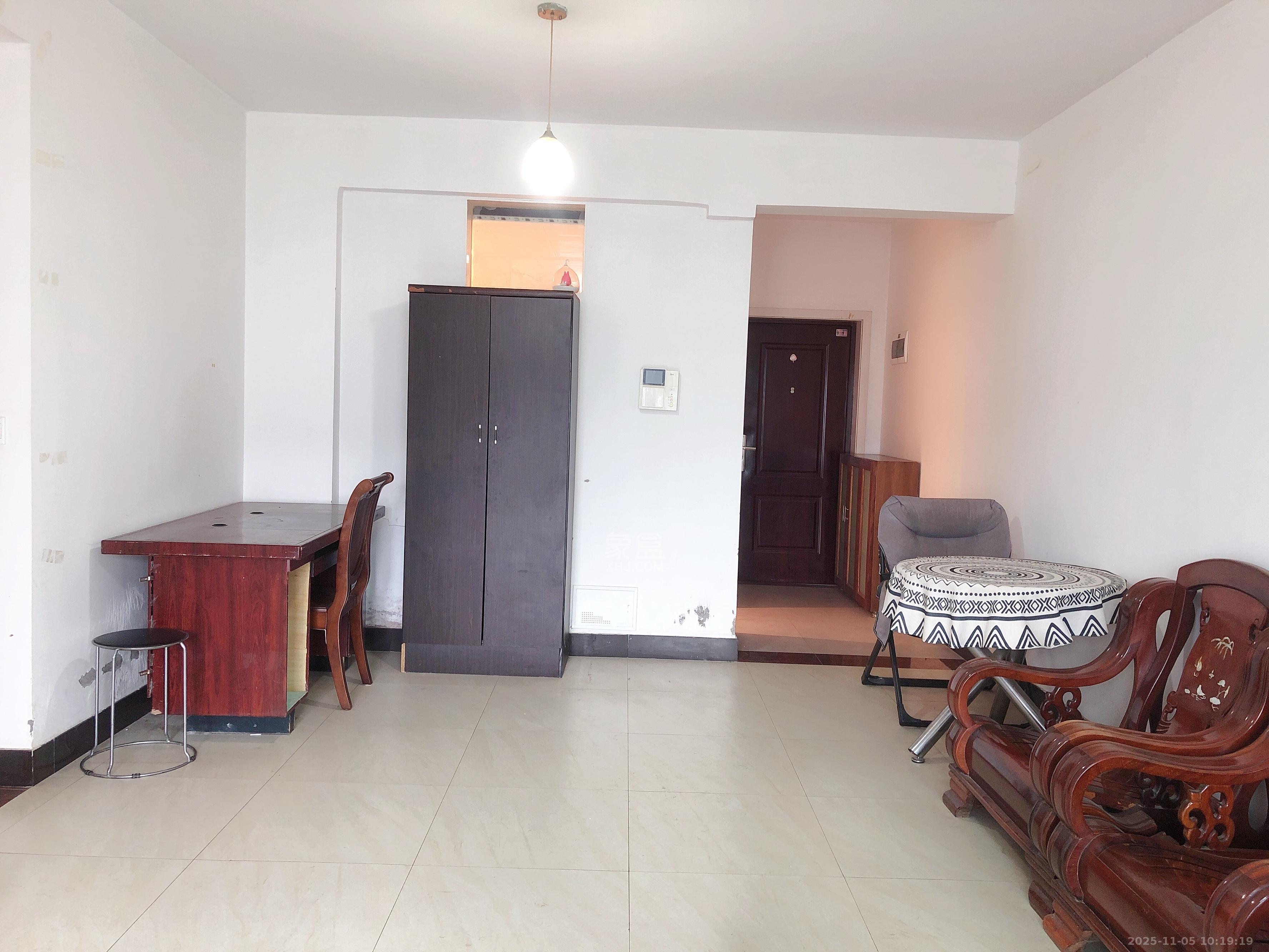 上峰苑(兰亭玥岛) 2室2厅1卫 2000.0元/月 上峰苑(兰亭玥岛) 2室2厅1卫 2000.0元/月室内图