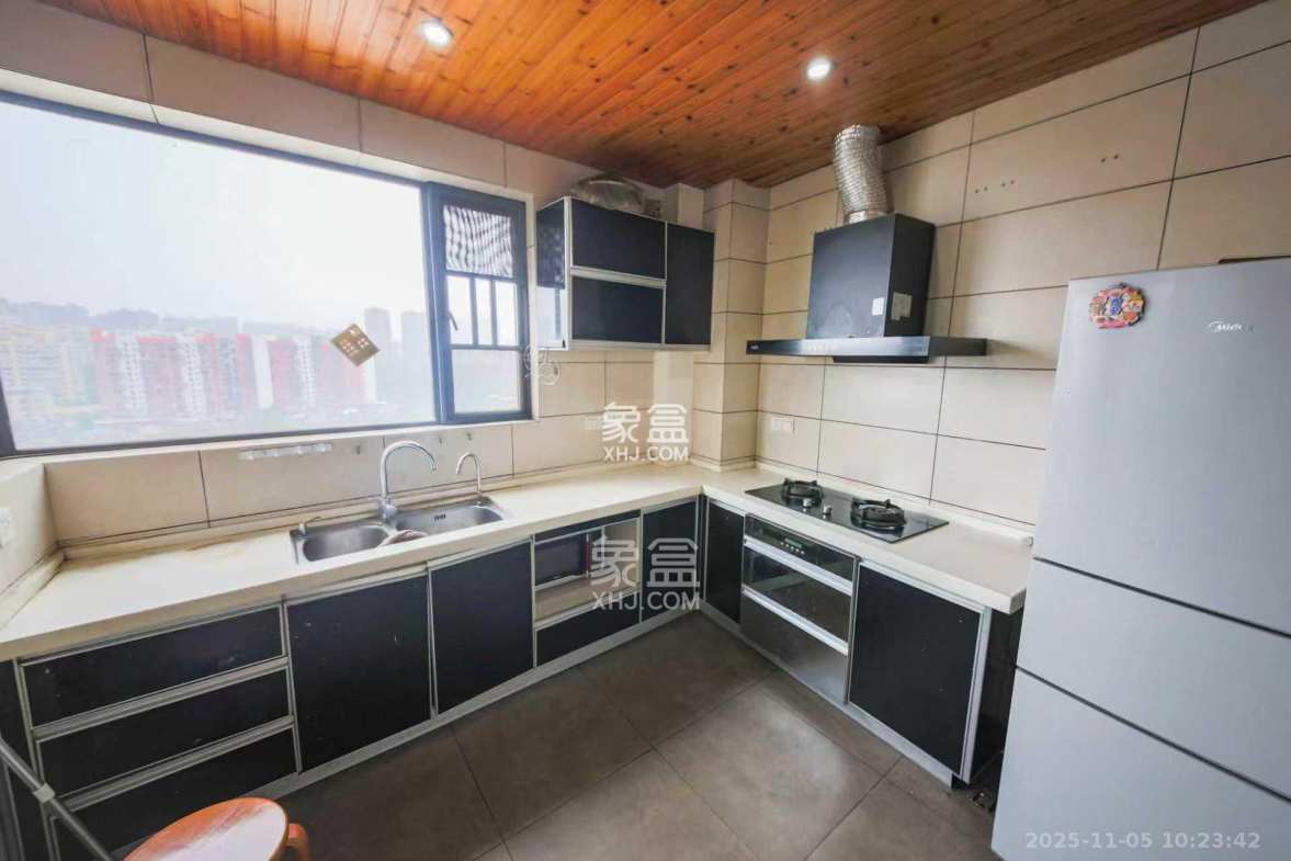 梦网景园 3室2厅2卫 3200.0元/月 梦网景园 3室2厅2卫 3200.0元/月室内图