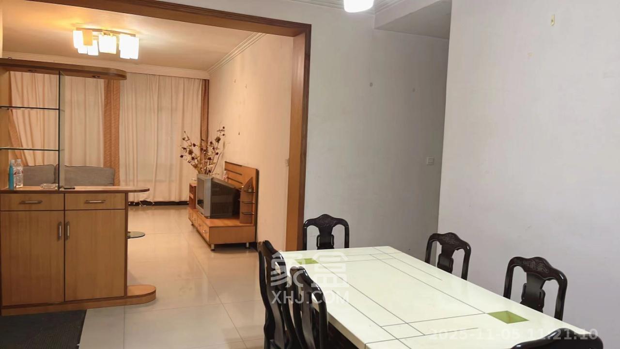 高升小区  3室2厅2卫    2100.0元/月室内图