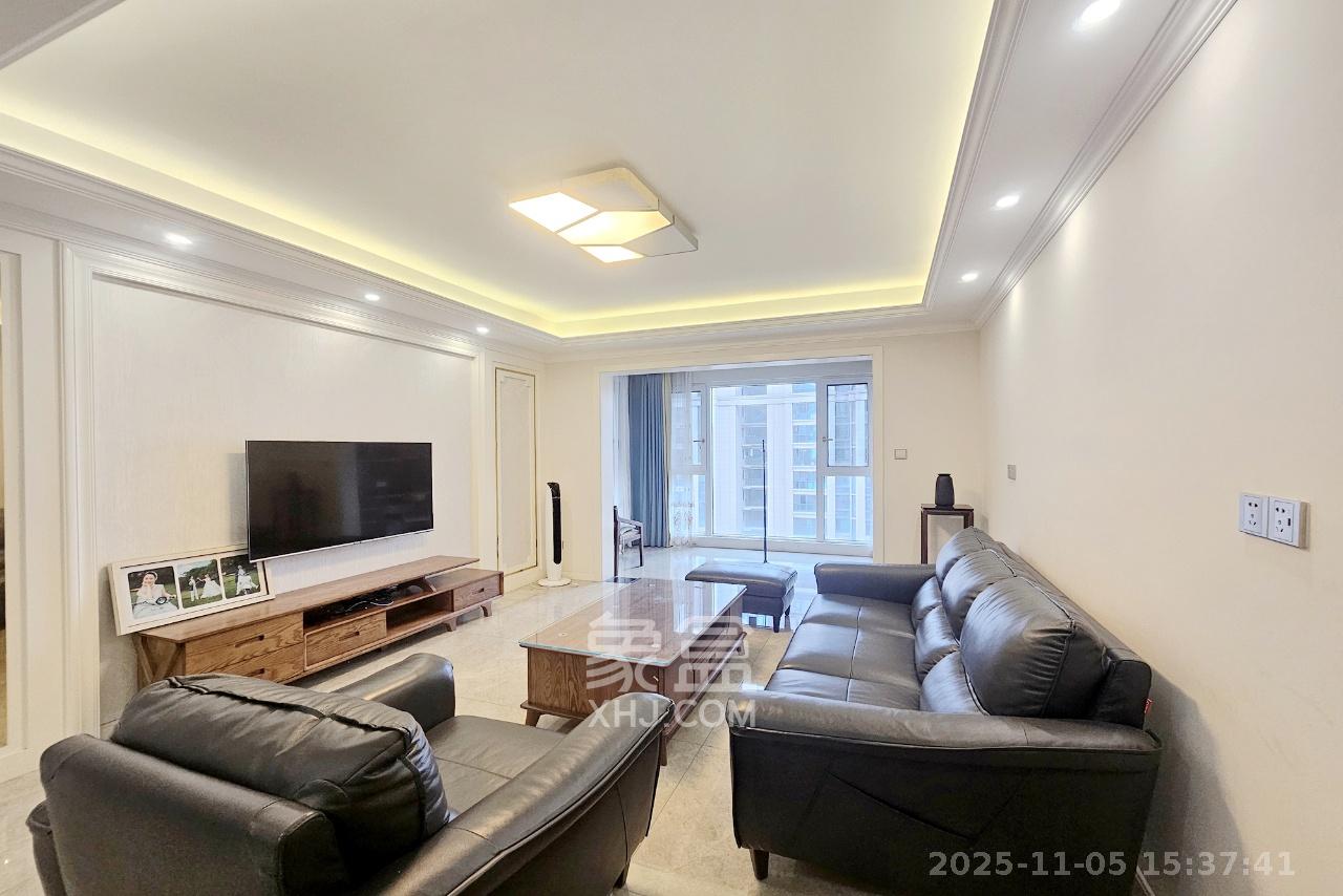 明昇壹城（明昇时代广场）一期  3室2厅2卫    3900.0元/月室内图